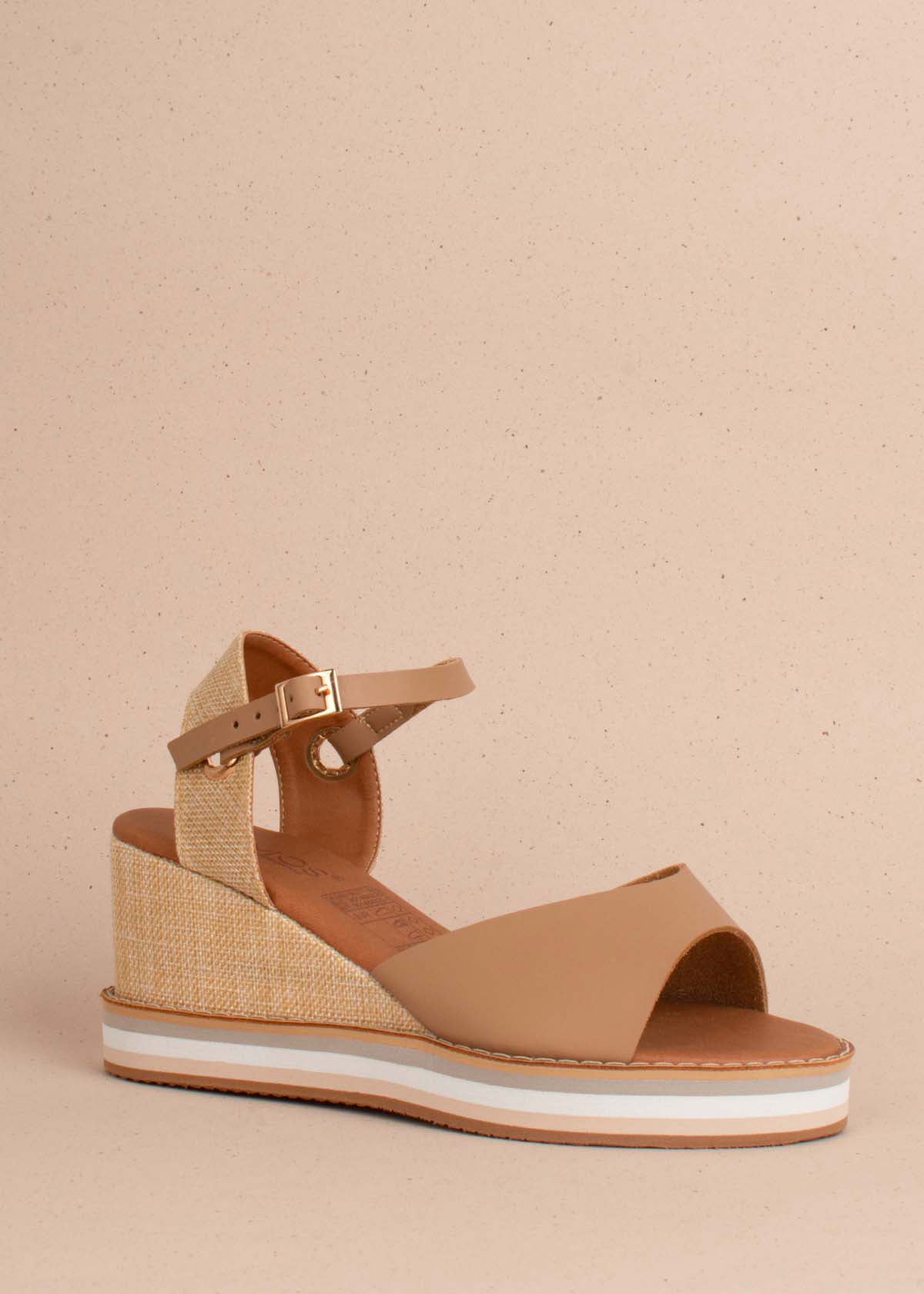 Sandalias en cuero color camel con plataforma 104107