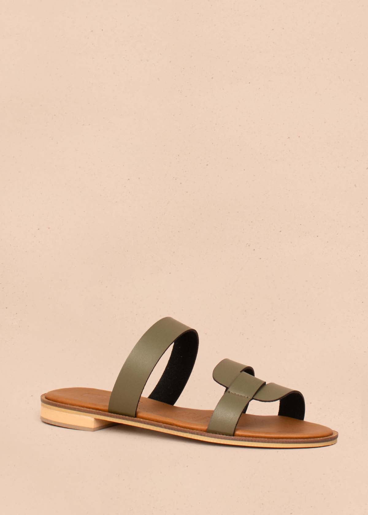 Sandalias planas color verde 104118