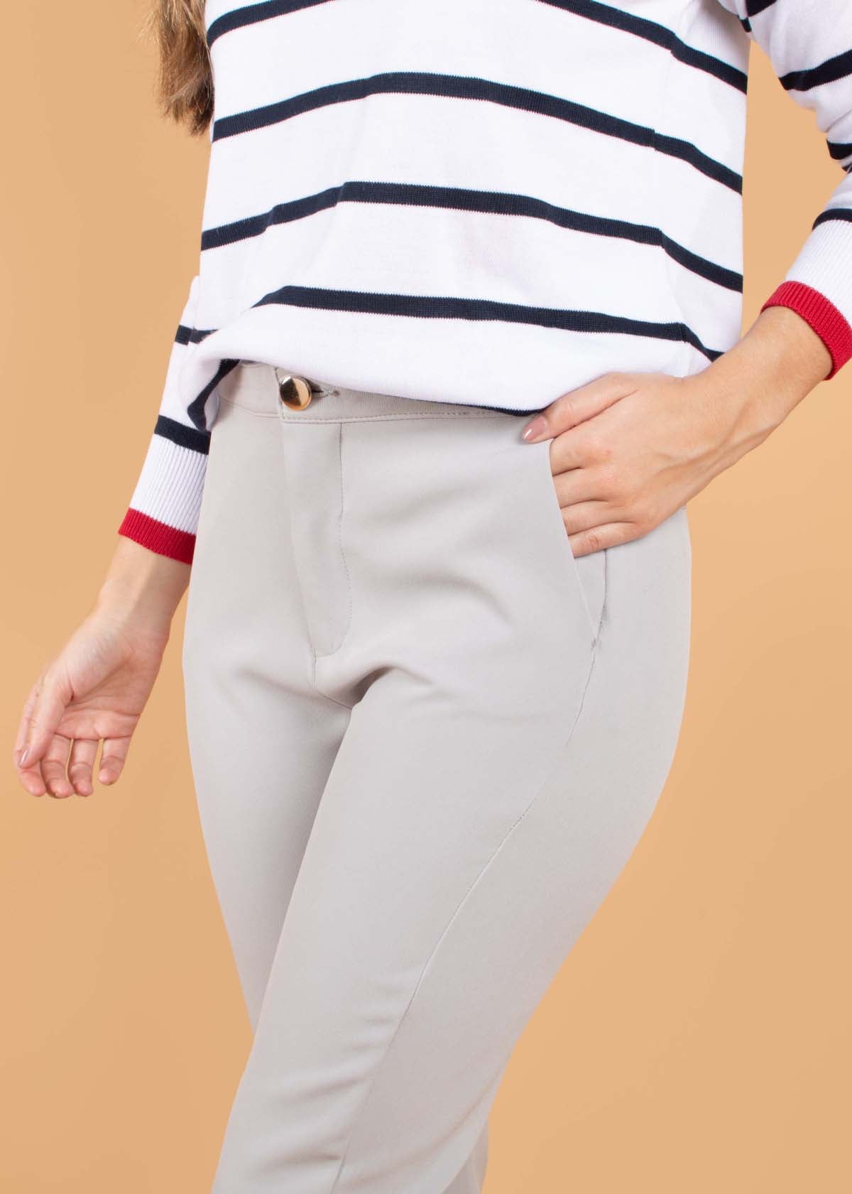 Pantalón clásico color gris 104434