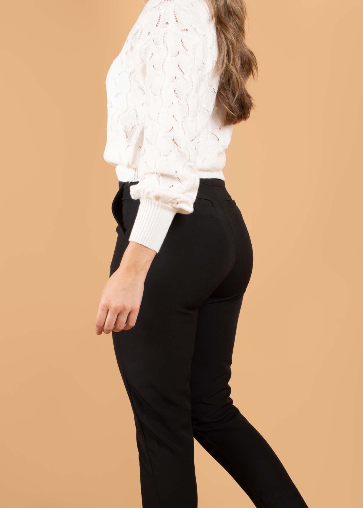 Pantalón clásico color negro 104434