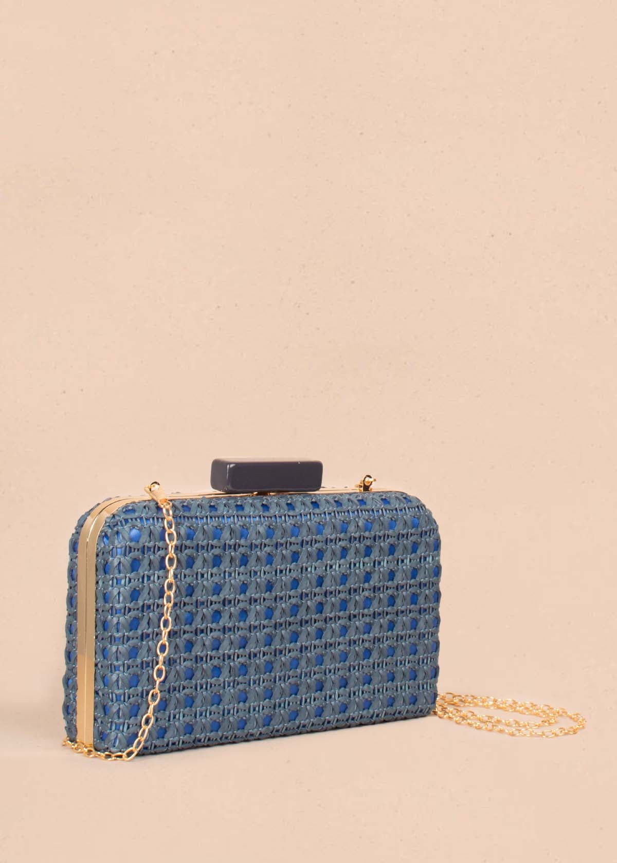 Bolso tipo bandolera color azul con tejido en fique sintético 104667