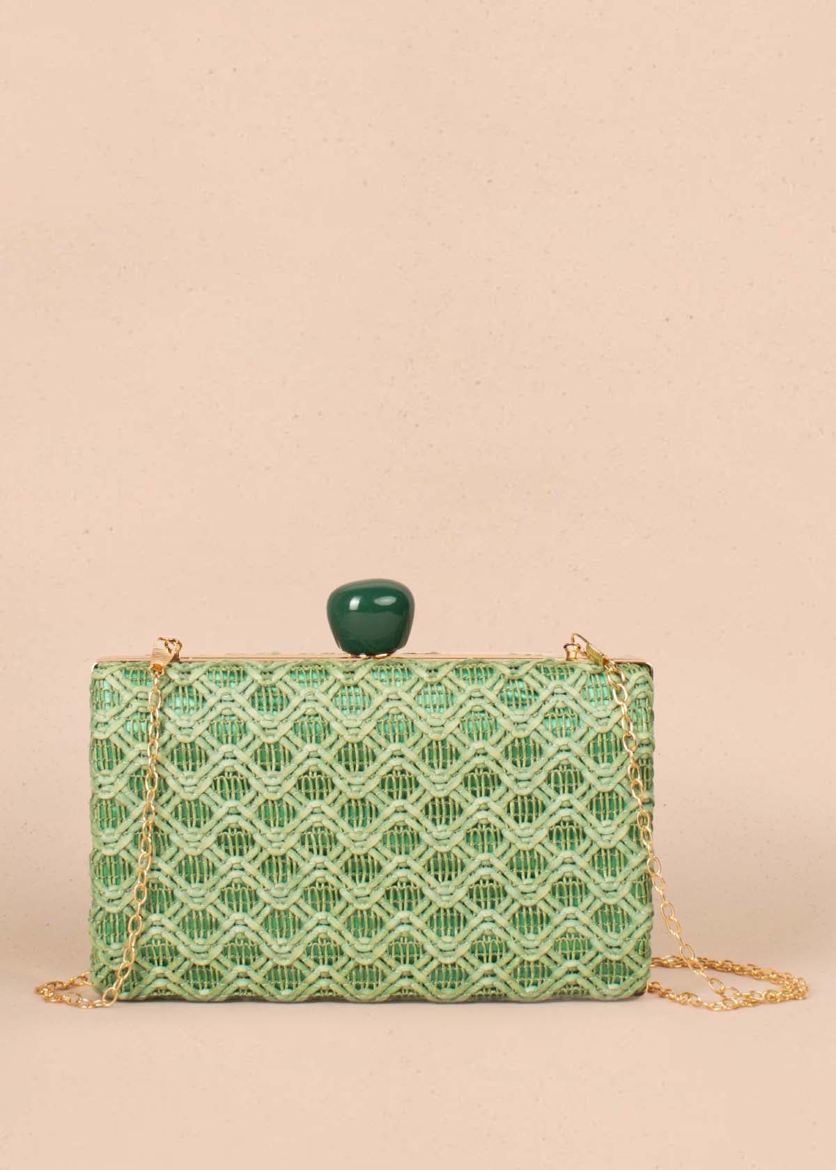 Bolso tipo bandolera color verde con tejido en fique sintético 104668