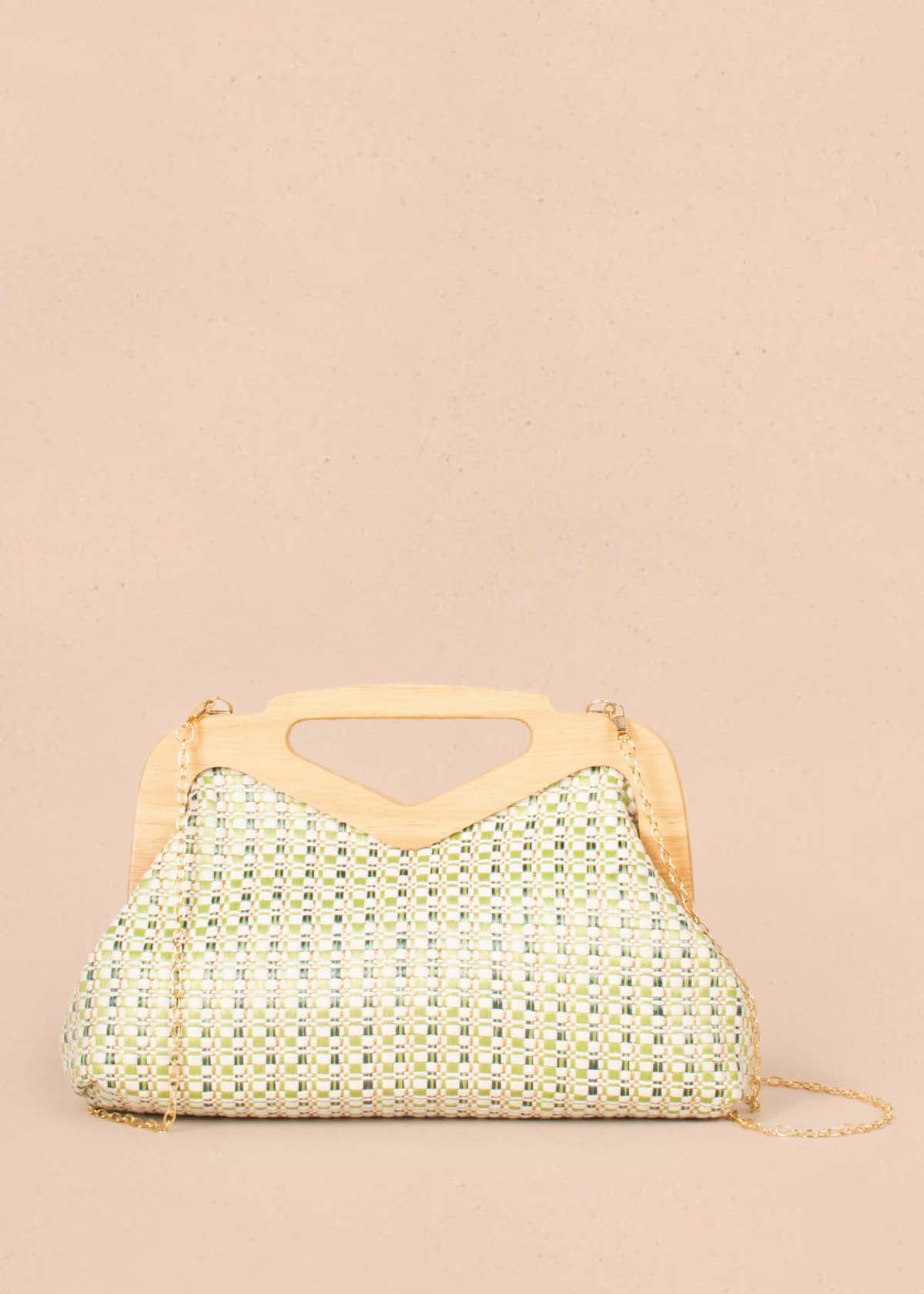 Bolso tipo bandolera color verde con fibra textil tejida y agarre en madera 104669