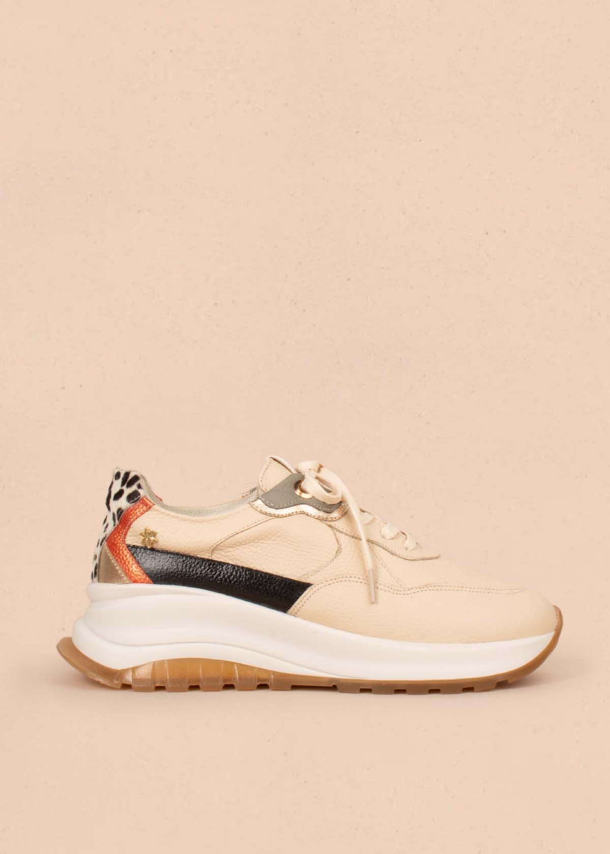 Tenis casuales en cuero color taupe y cuero con pelo 104770