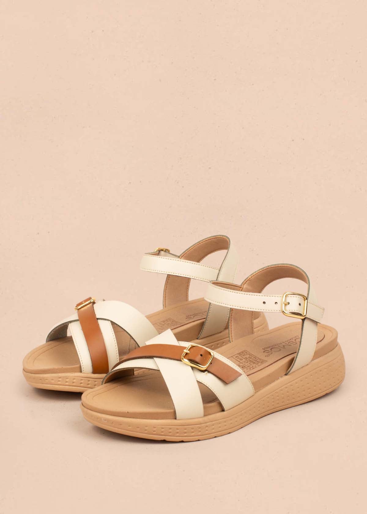 Sandalias color miel con correas cruzadas 104836