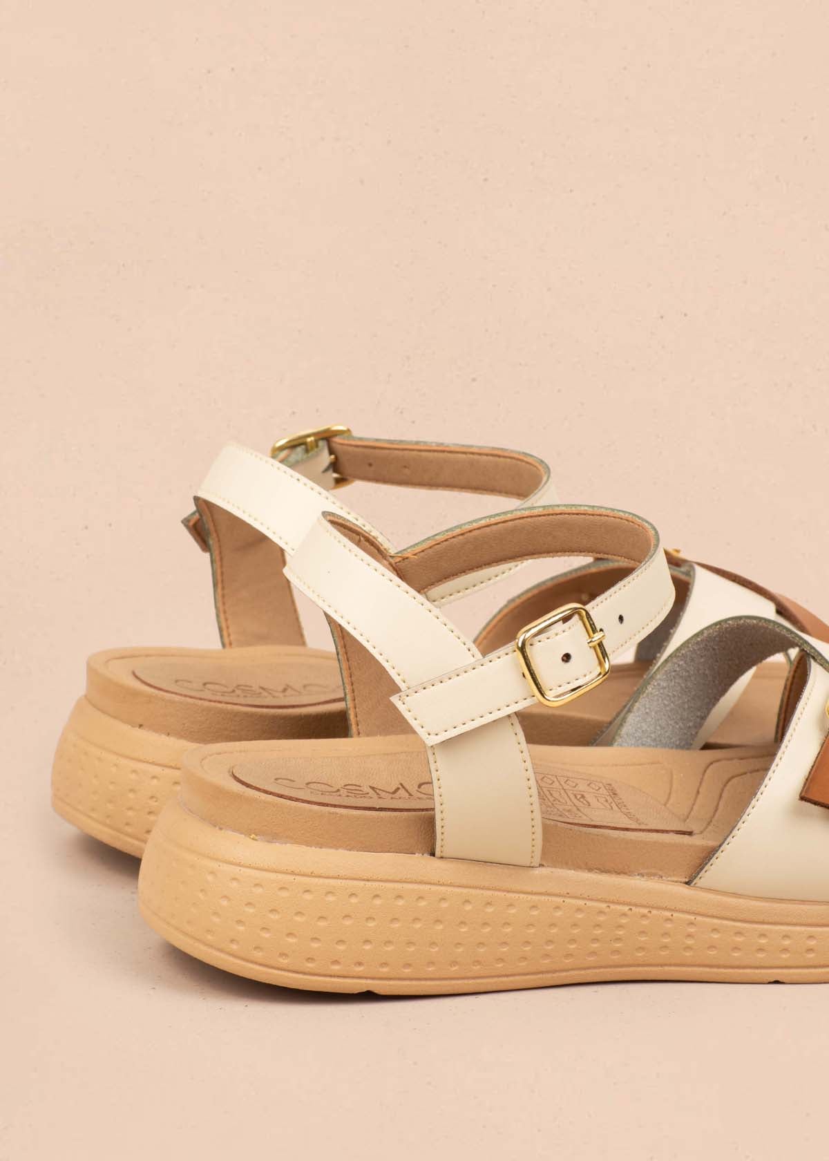 Sandalias color miel con correas cruzadas 104836
