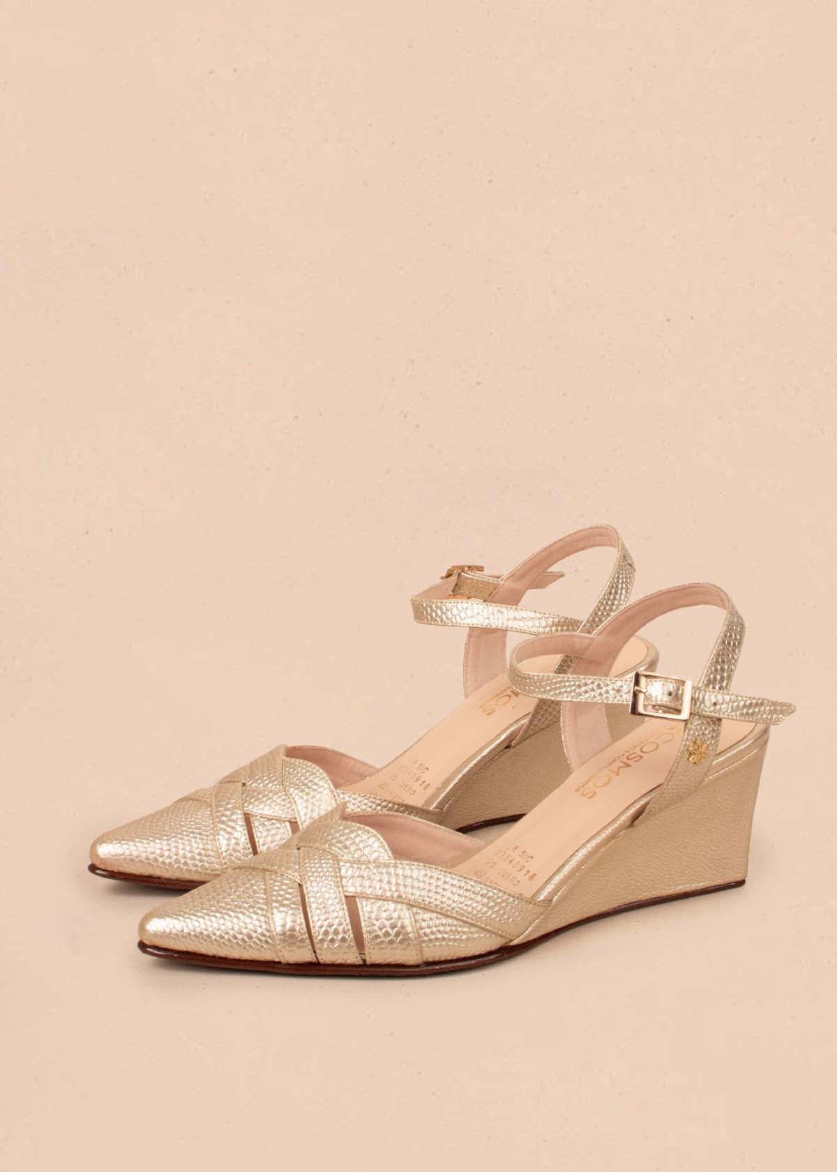 Sandalias en cuero color dorado con correas cruzadas 104865