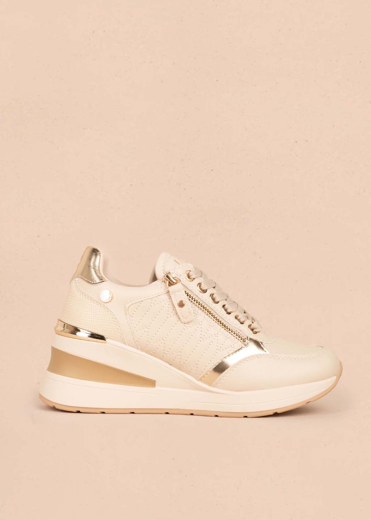 Tenis casuales suela beige con cierre frontal 105024