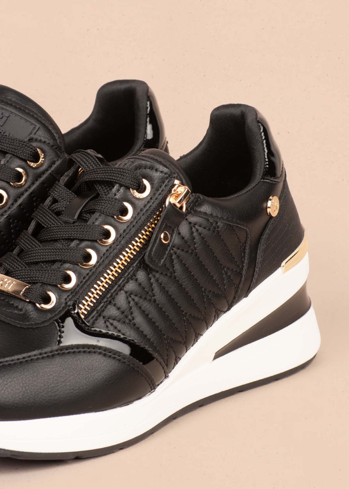 Tenis casuales color negro con cierre frontal 105024