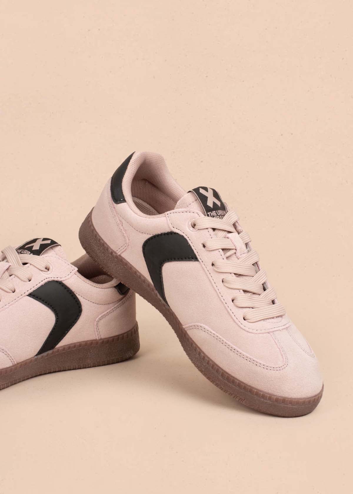 Tenis casuales en cuero color nude 105028