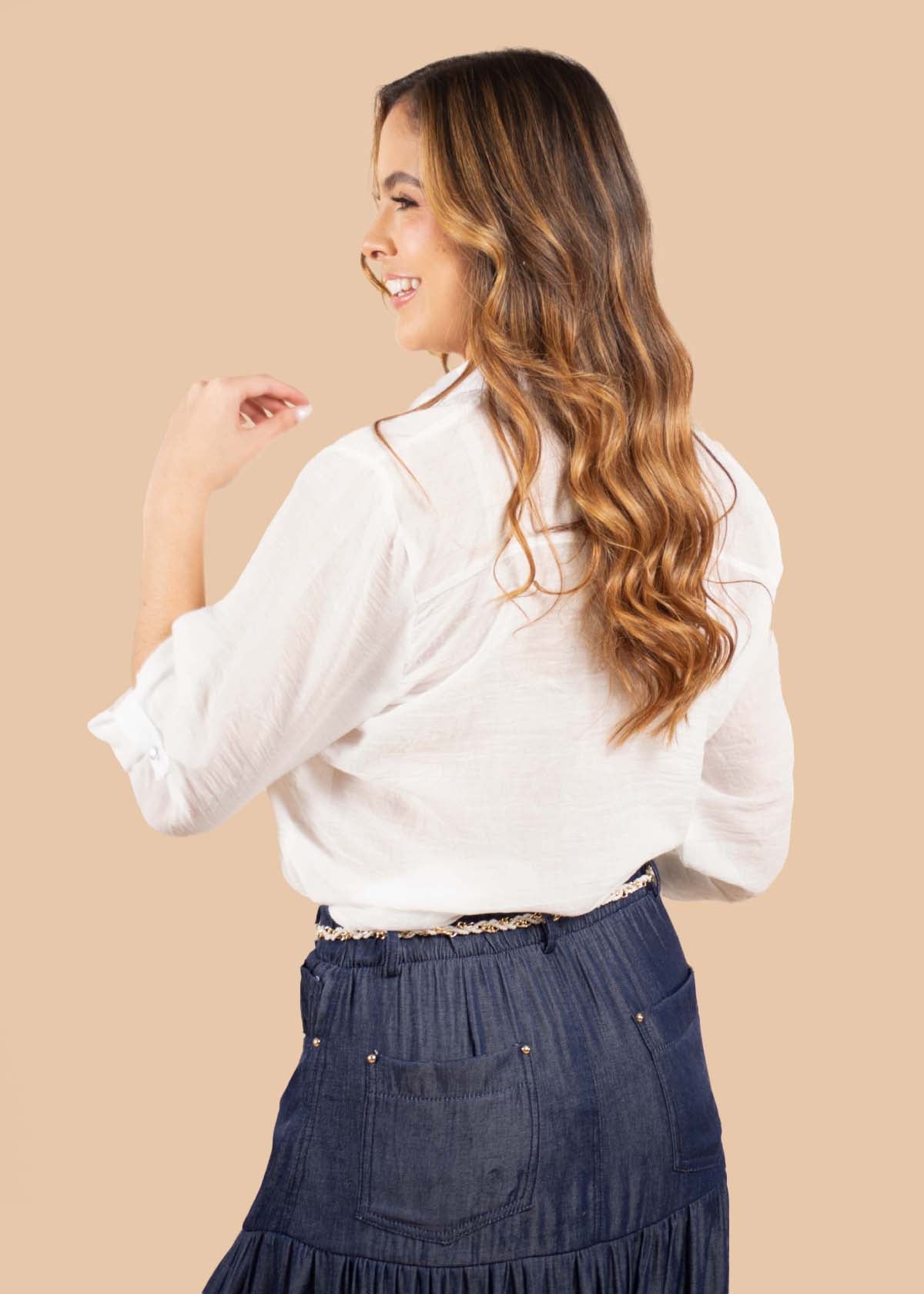 Blusa color blanco con boleros y estampado de flores 105076