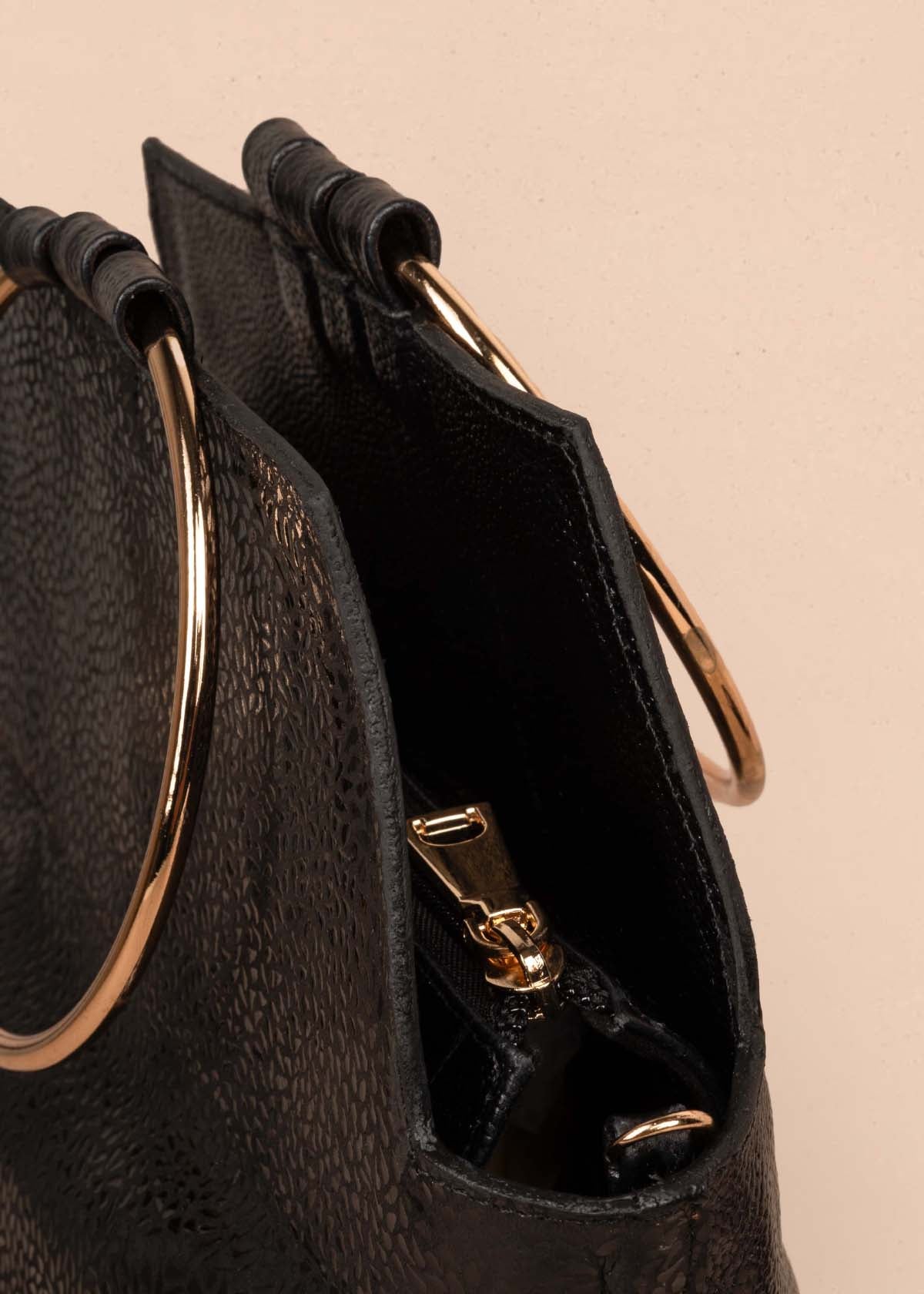 Bolso tipo shopping en cuero color negro con folia 105094