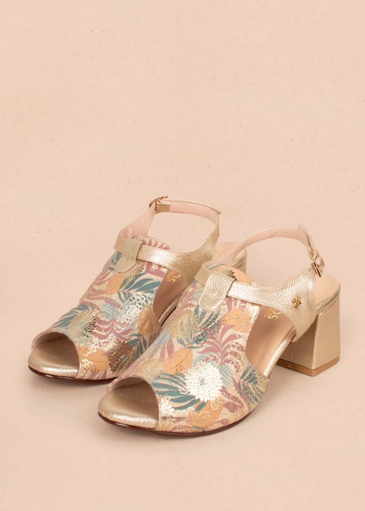 Sandalias altas en cuero color champaña con folia 105158
