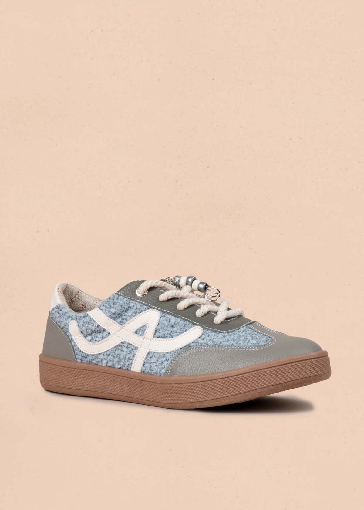 Tenis casuales en cuero color Azul con charms 105167