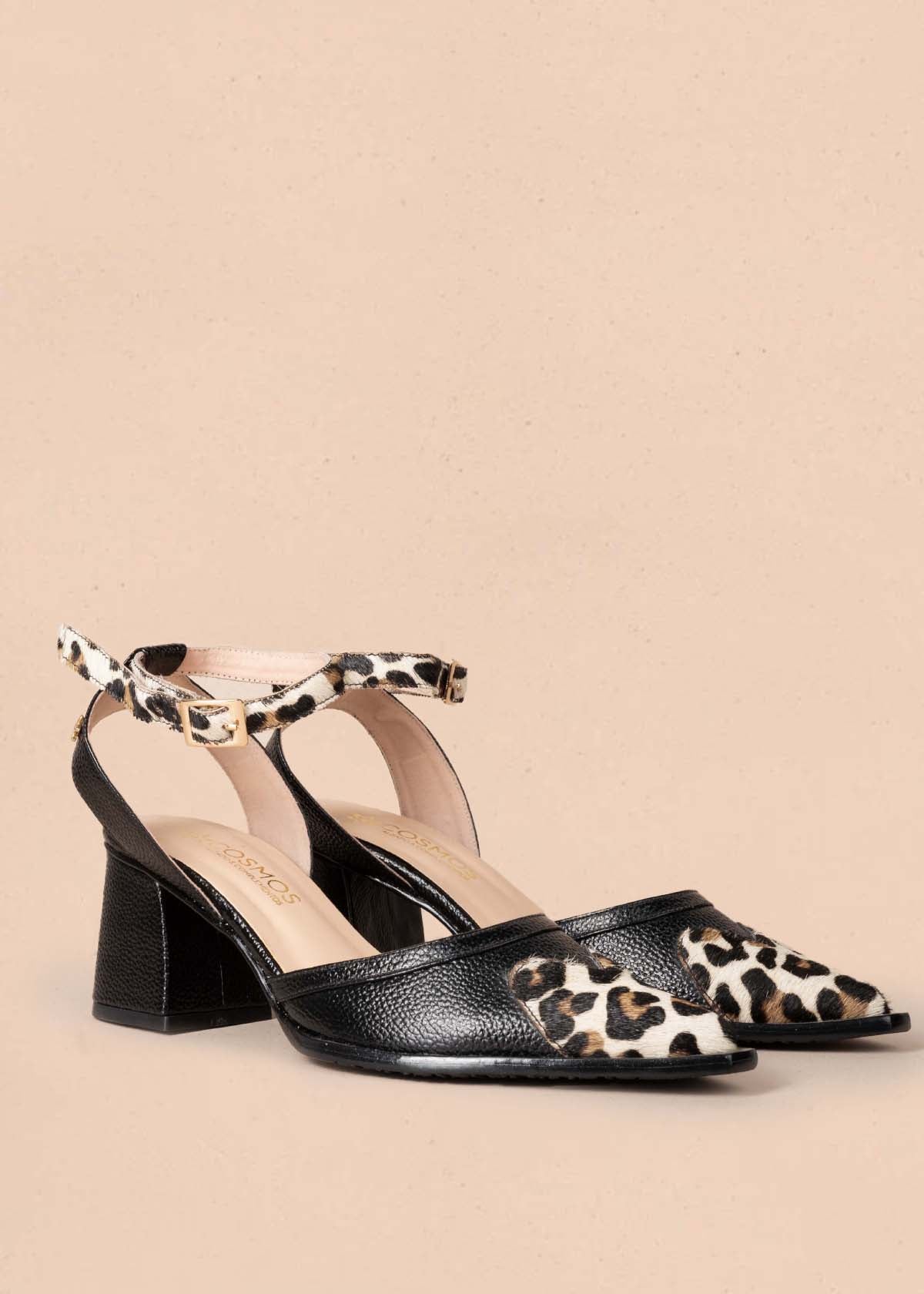 Tacones trabillas en cuero color negro y cuero con pelo animal print 105174