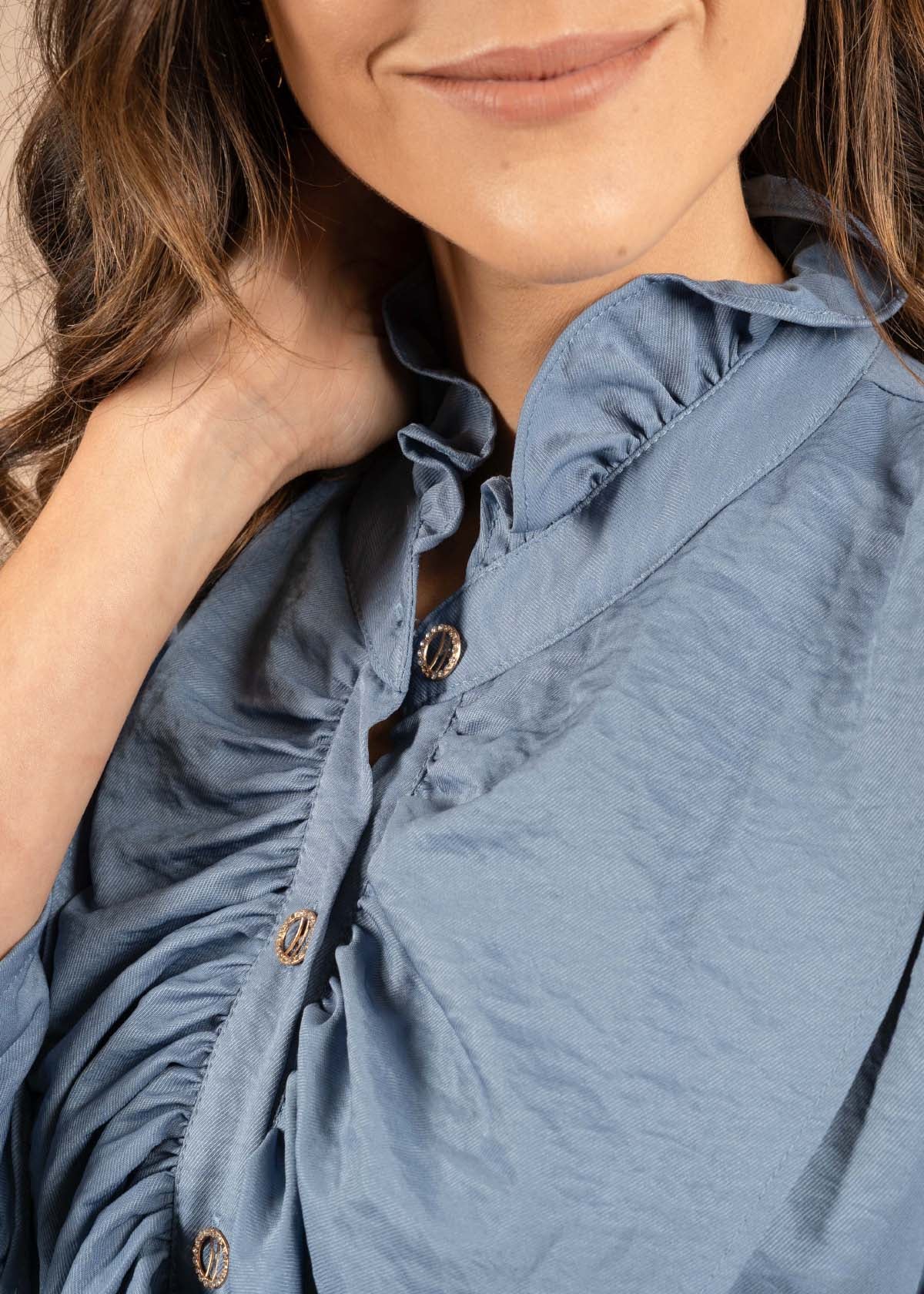 Blusa color azul con volantes 105188