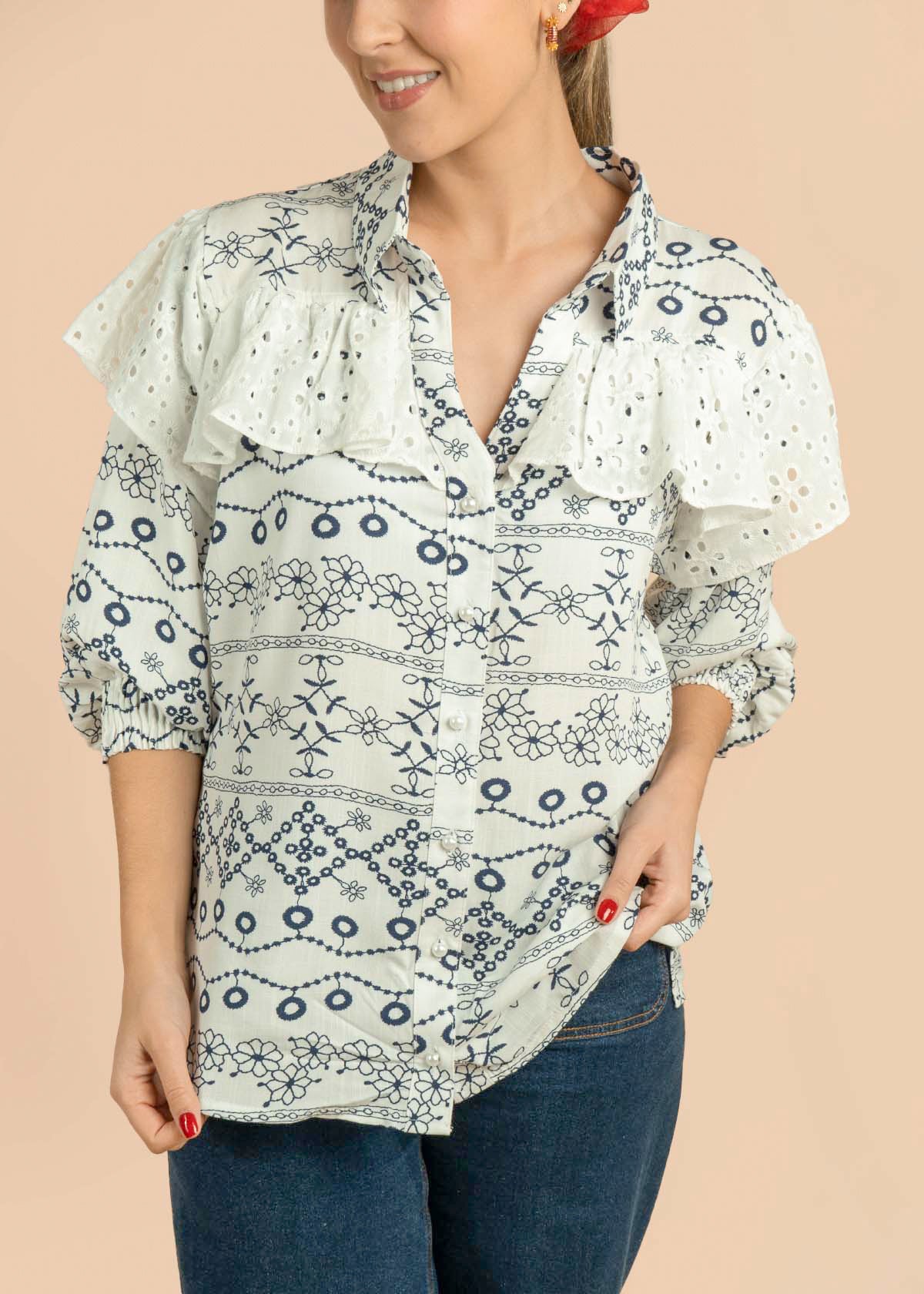 Blusa color blanco con azul con boleros 105197