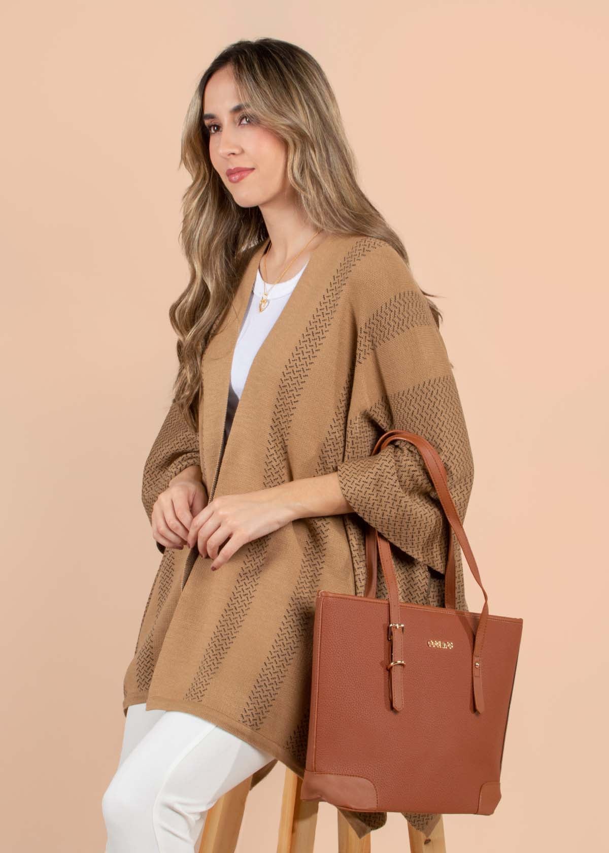 Bolso tipo shopping color miel 105256