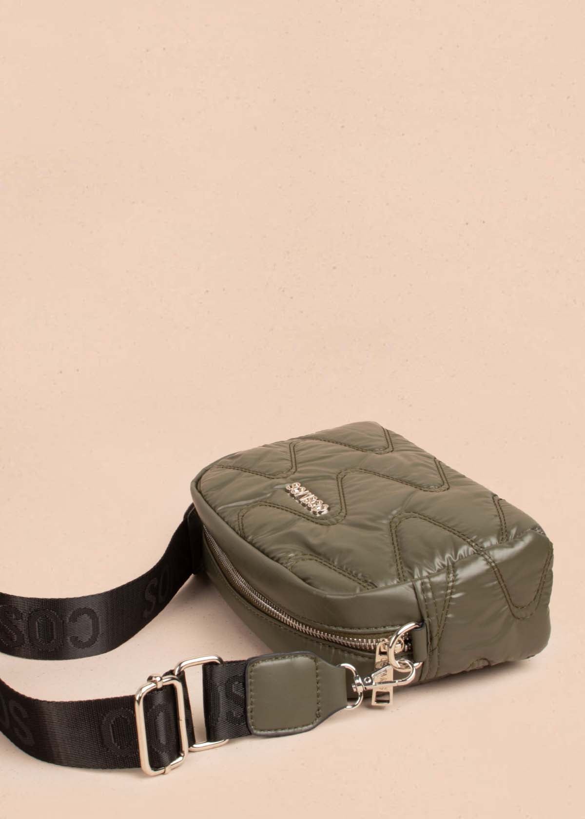 Bolso tipo bandolera color verde con efecto acolchado 105266