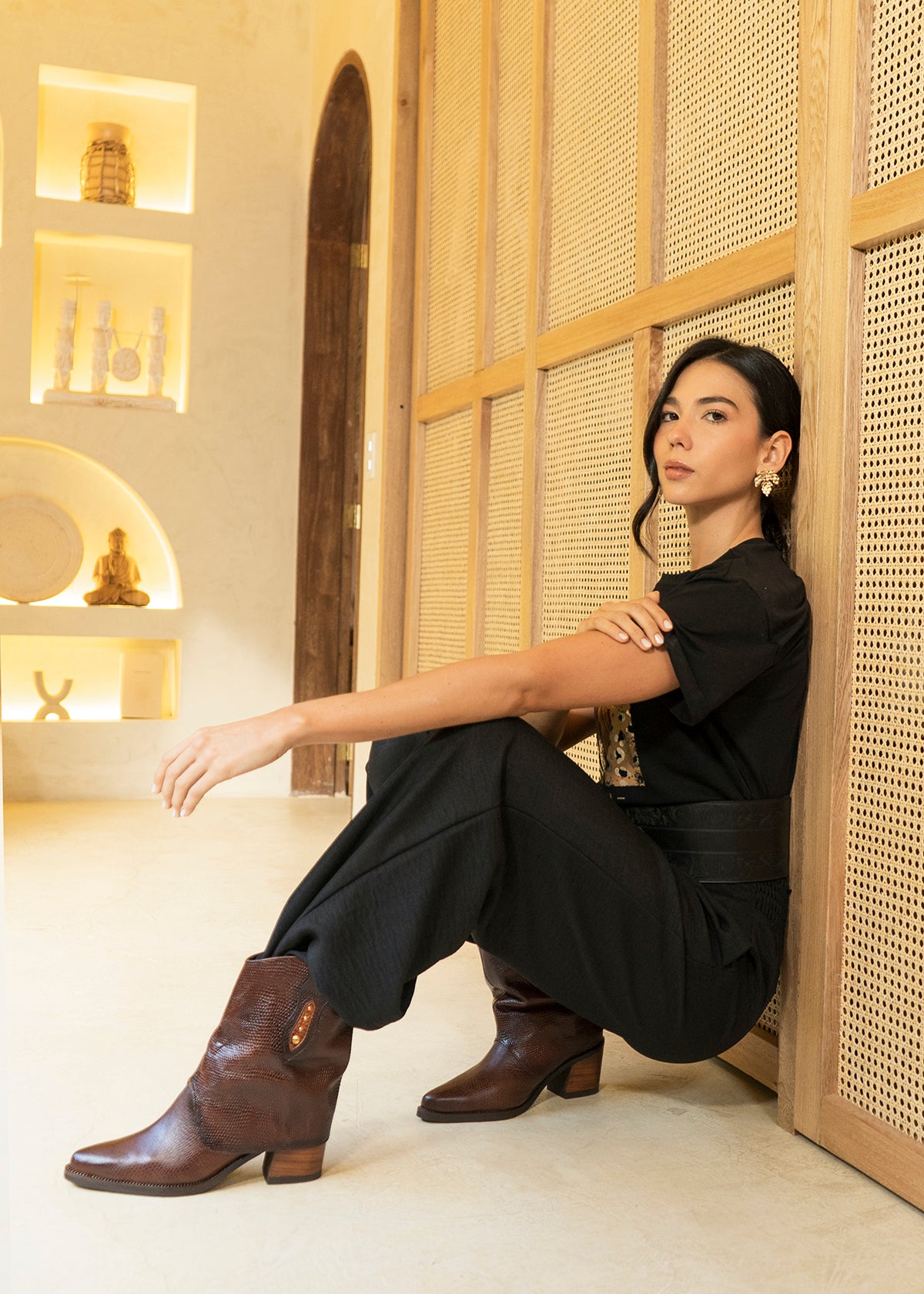 Botas en cuero color tabaco con textura croco 105280