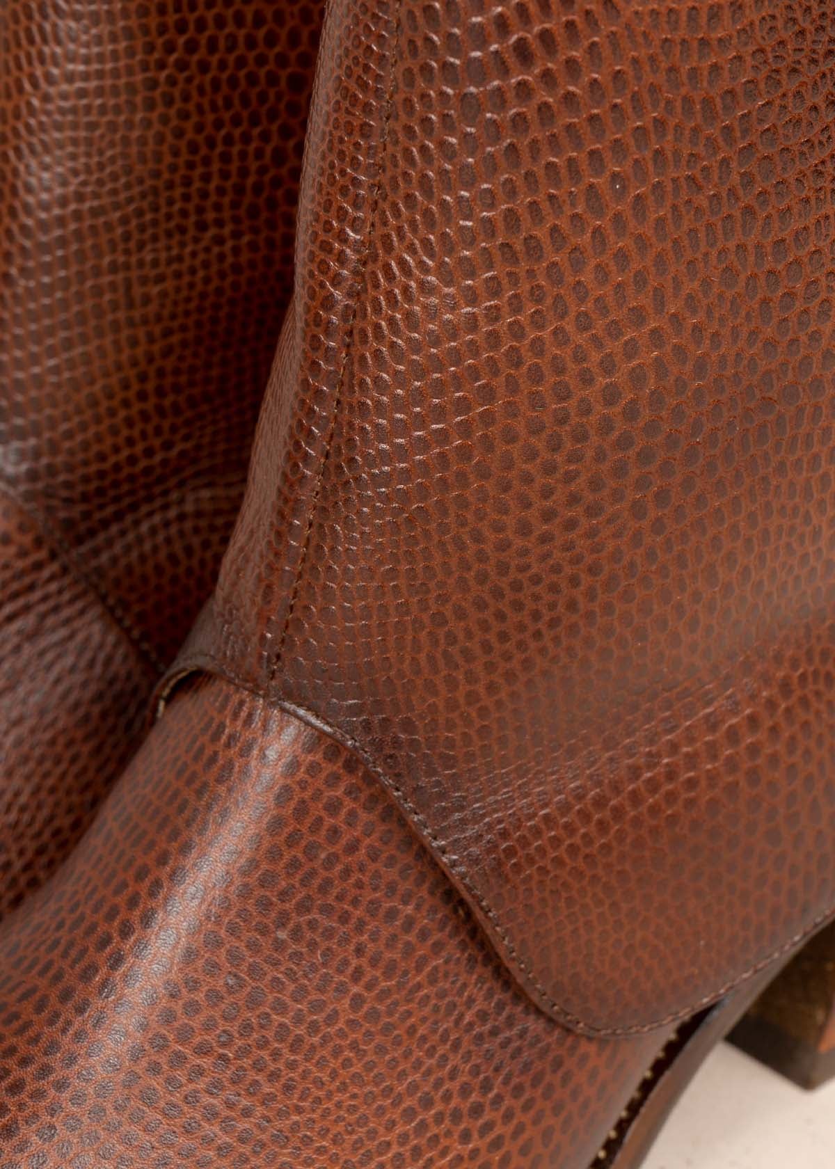 Botas en cuero color tabaco con textura croco 105280