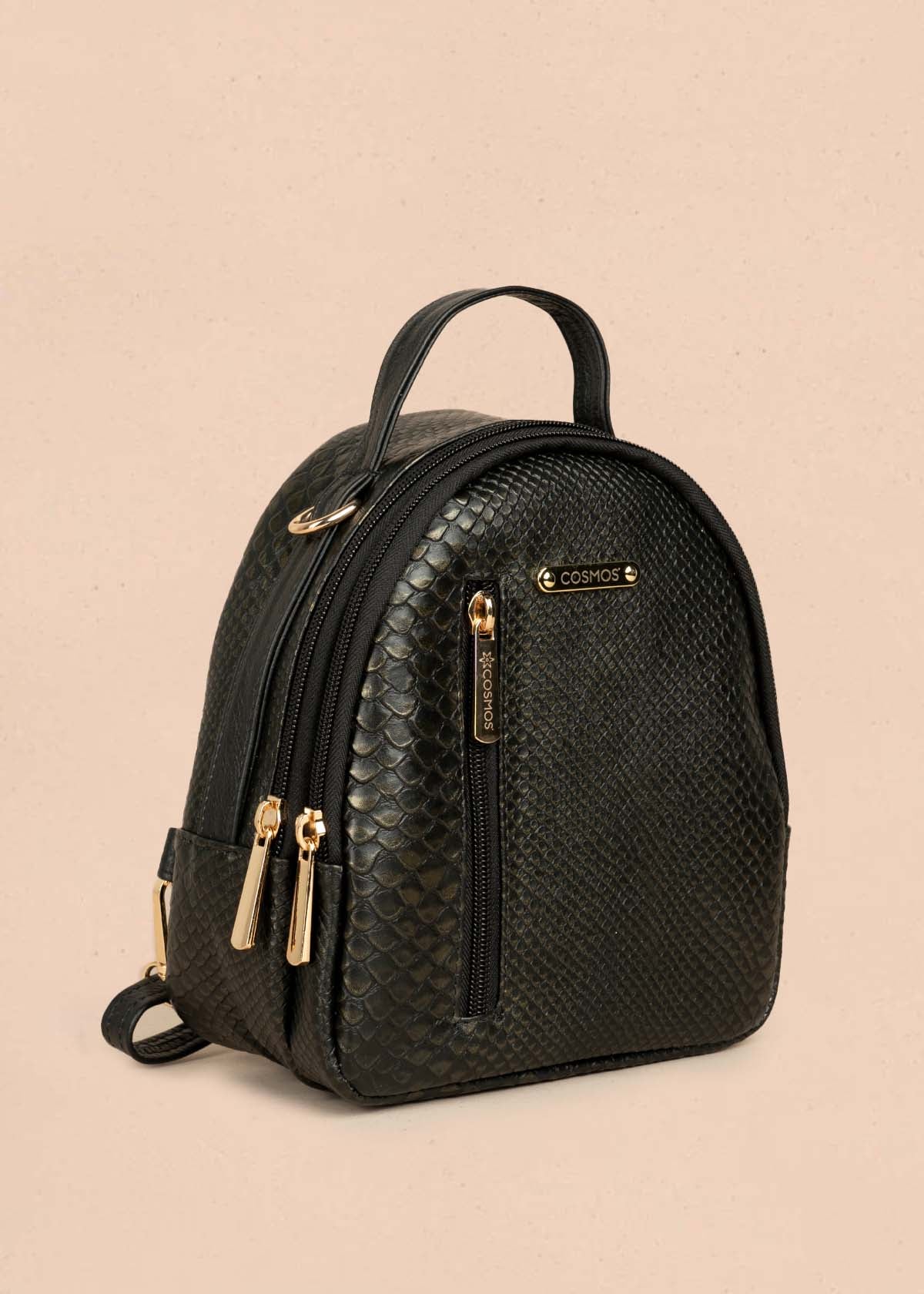 Morral en cuero color negro con cierre frontal 105310