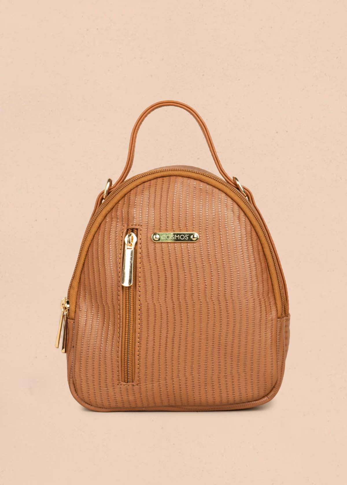 Morral en cuero color tabaco con cierre frontal 105310
