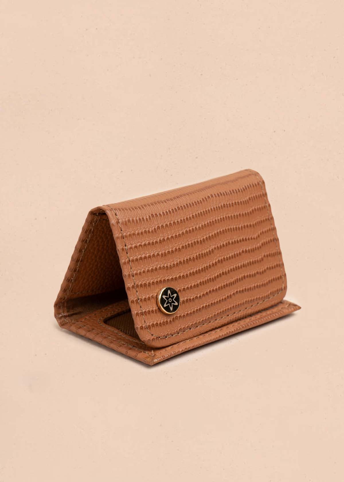 Porta llaves en cuero color tabaco 105324