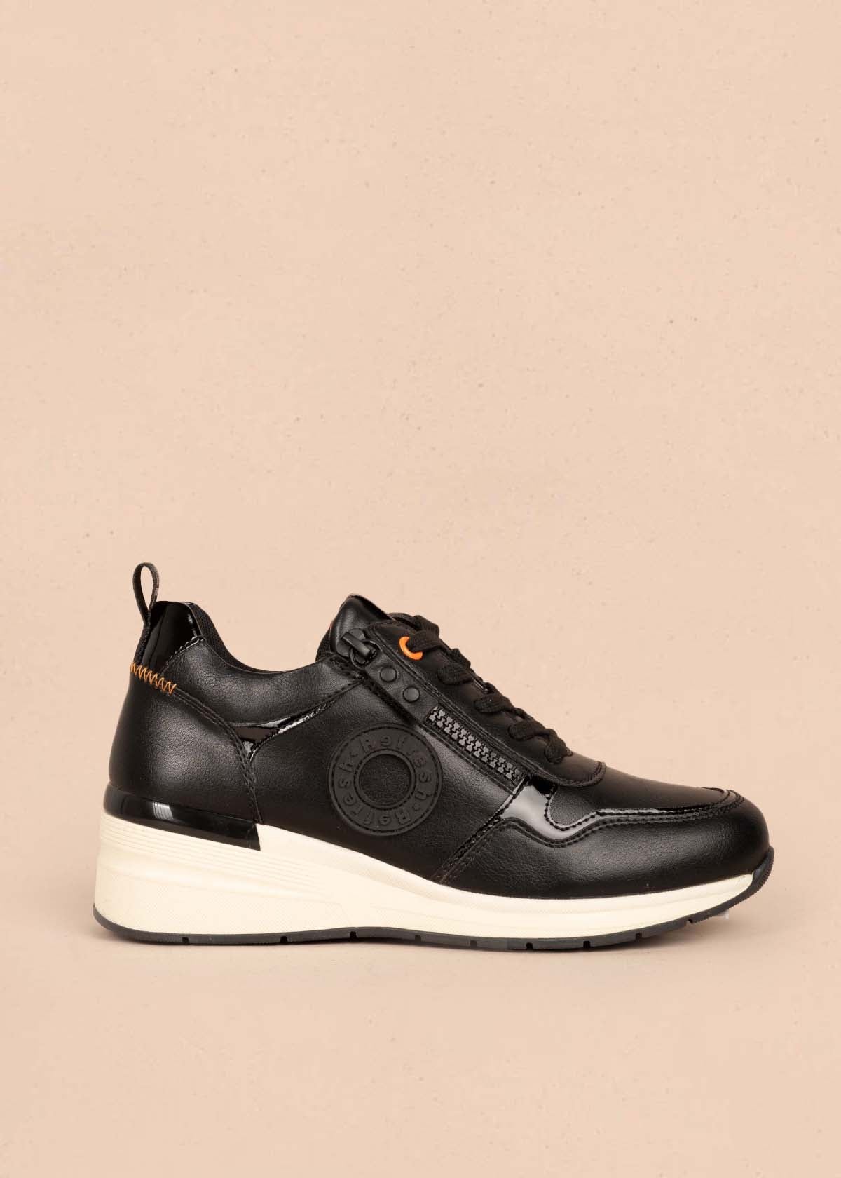 Tenis casuales color negro con cierre lateral 105350