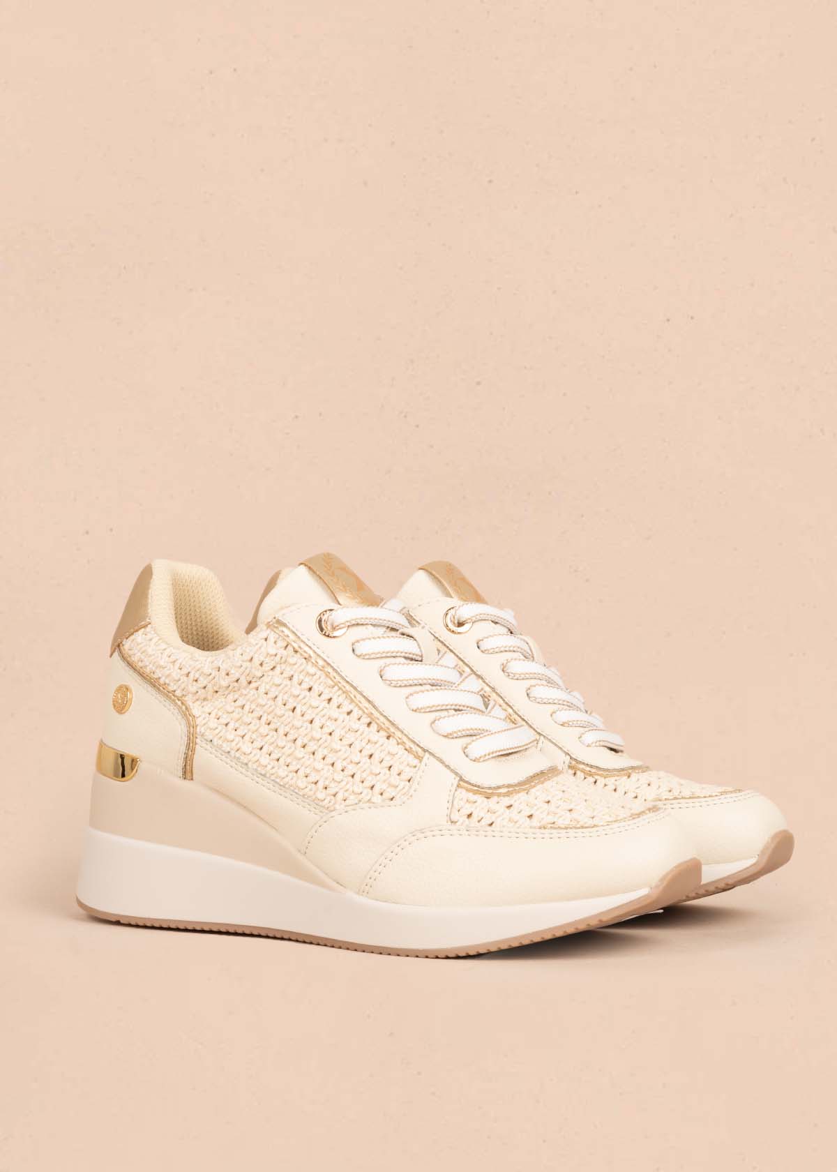 Tenis casuales color beige 105358
