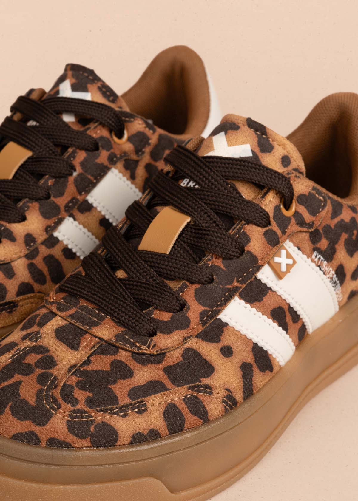 Tenis casuales color animal print 105359