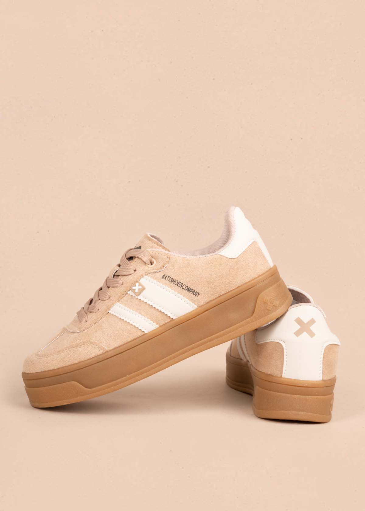 Tenis casuales color beige 105359