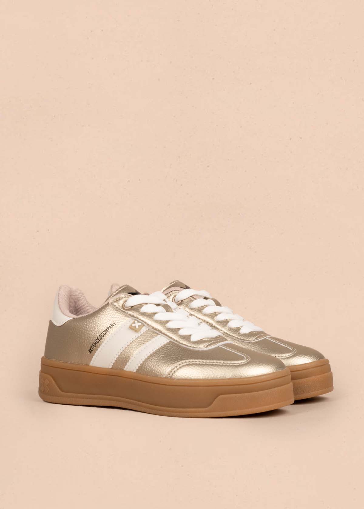 Tenis casuales color dorado 105360