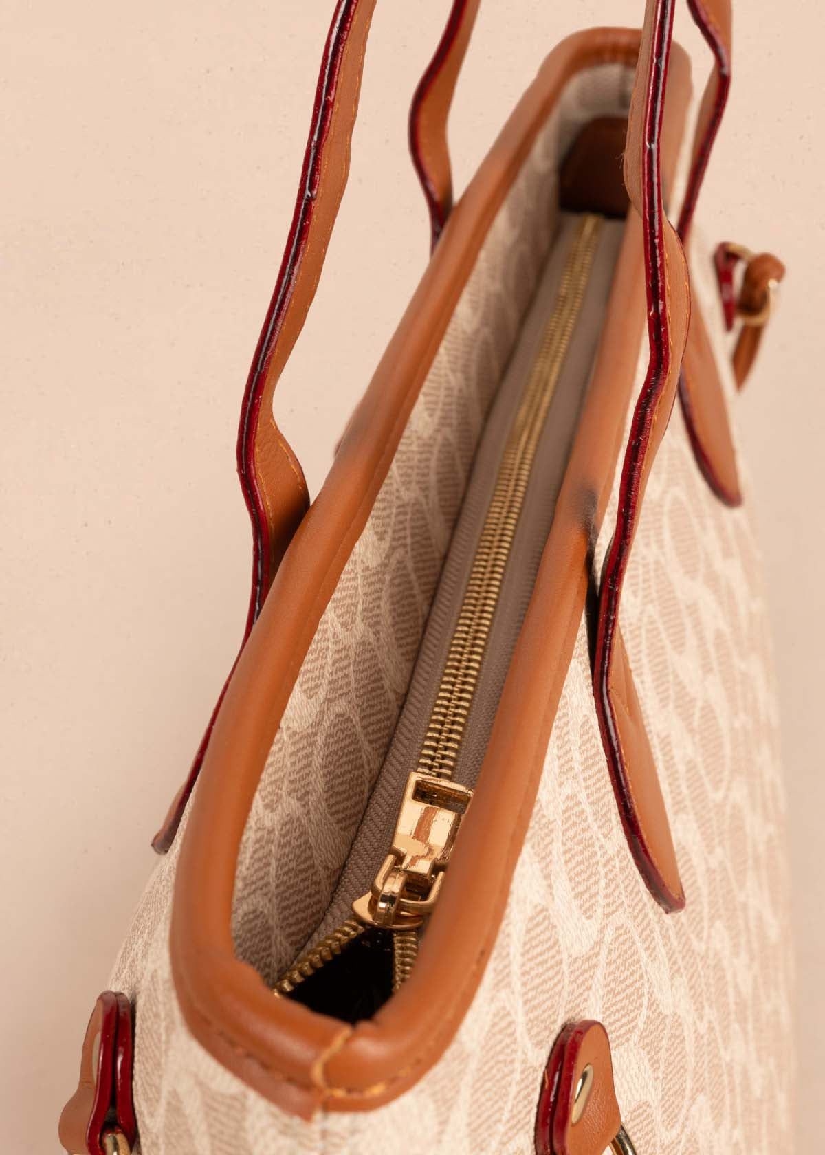 Bolso tipo shopping color beige con estampado 105362