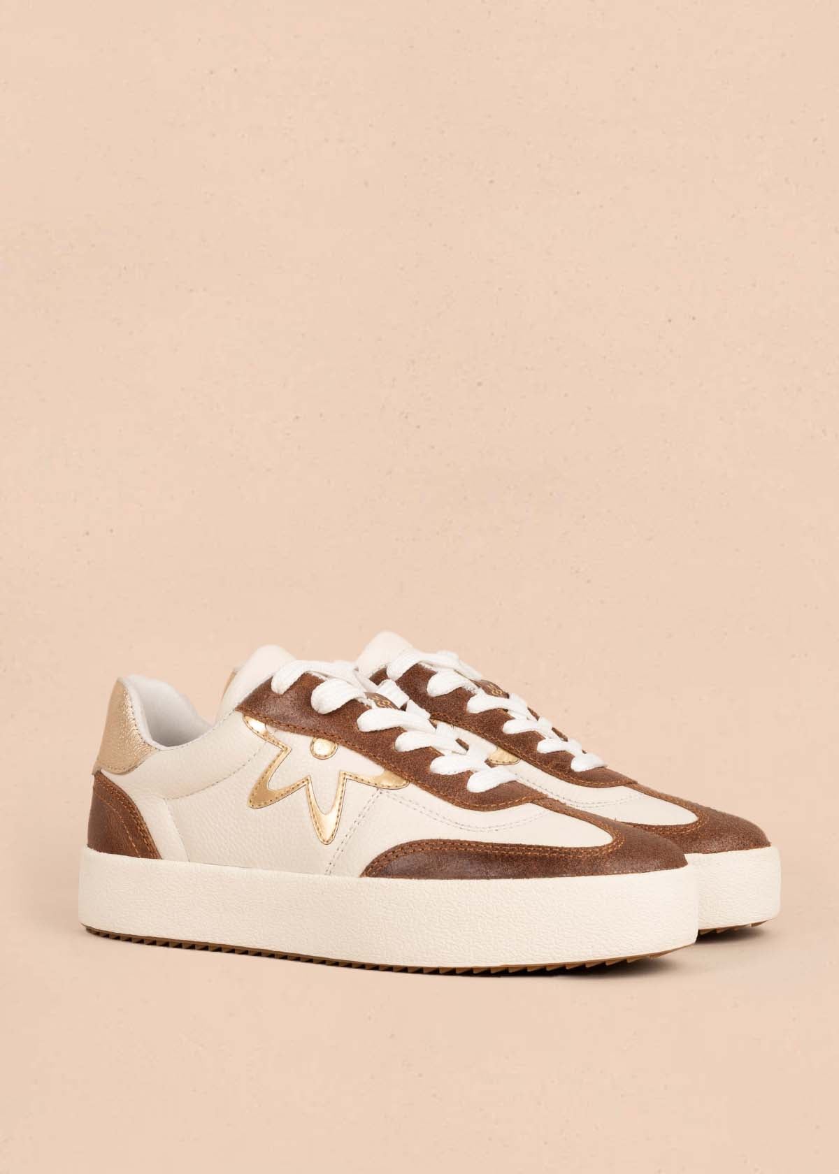 Tenis casuales en cuero talco con átomo COSMOS 105412