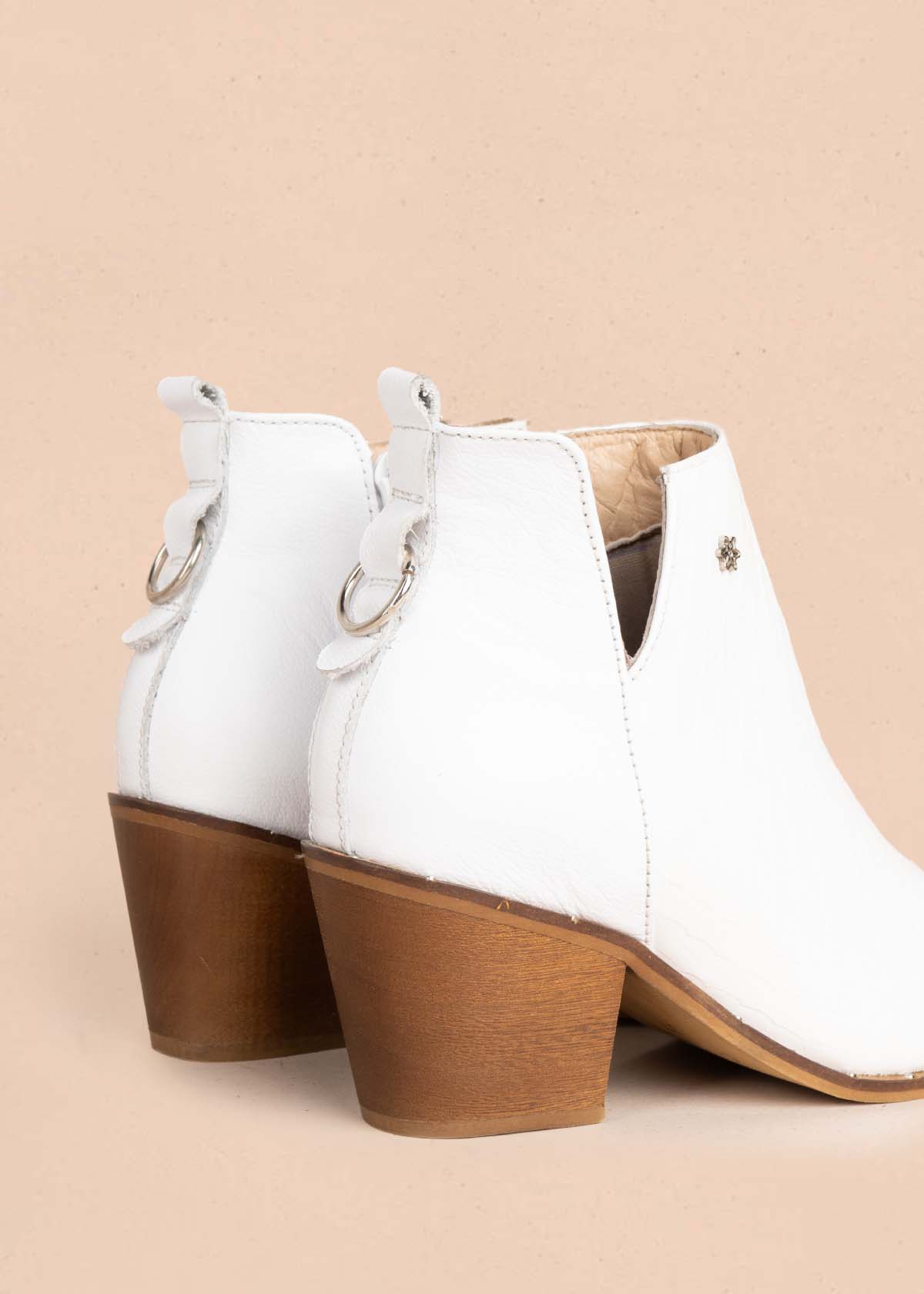 Botines en cuero color blanco 105413