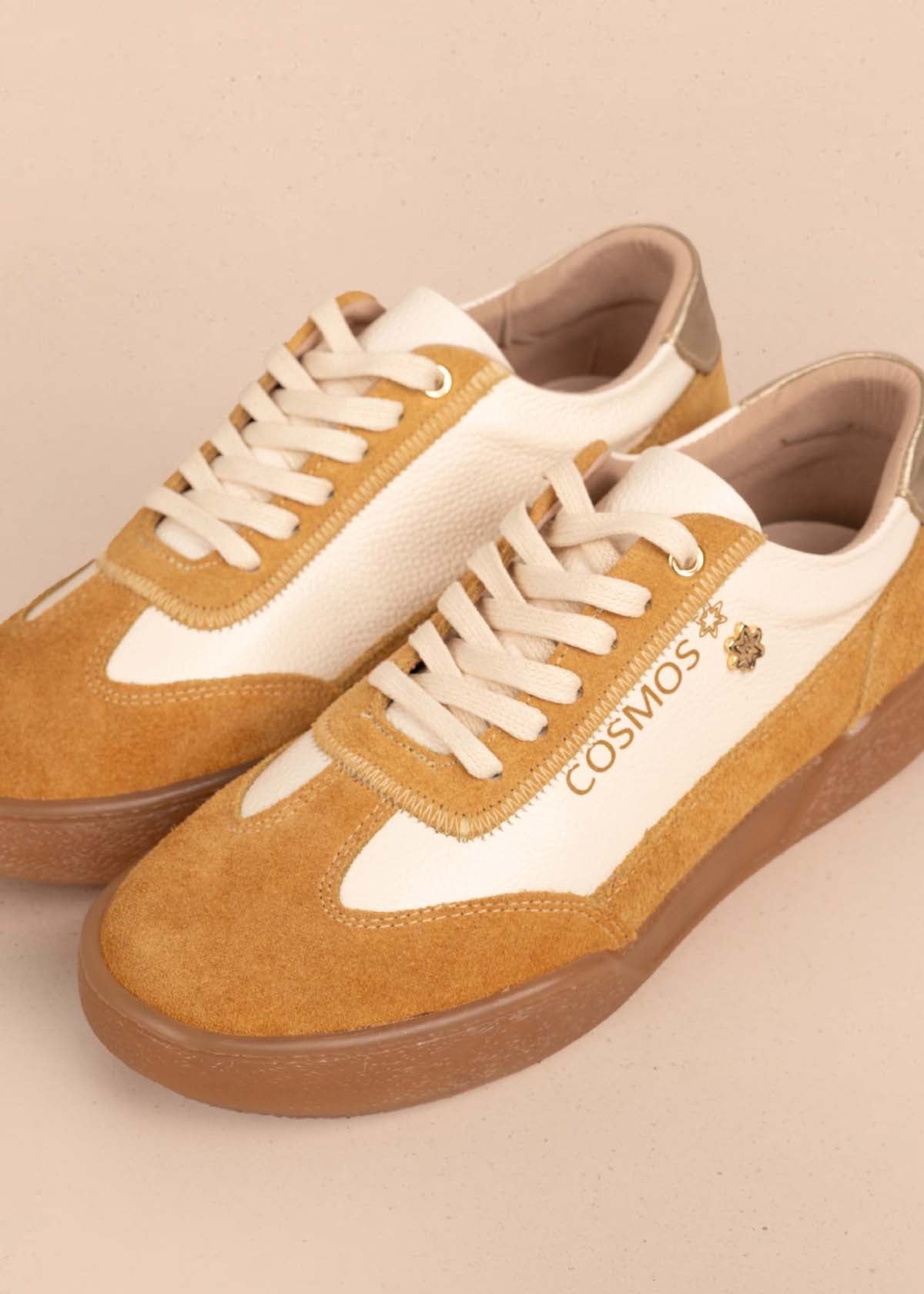 Tenis casuales en cuero color miel 105418