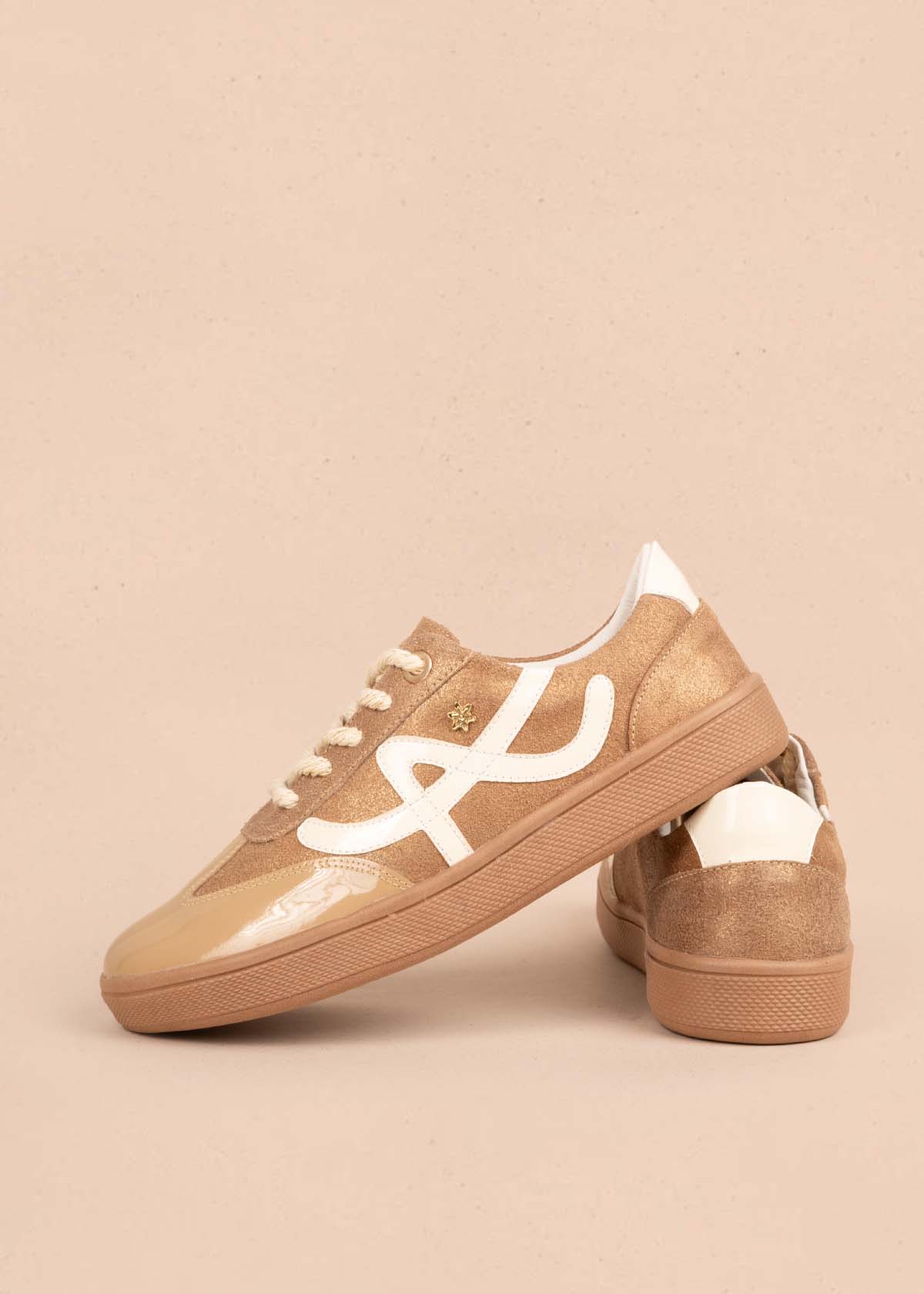 Tenis casuales en cuero color miel 105490
