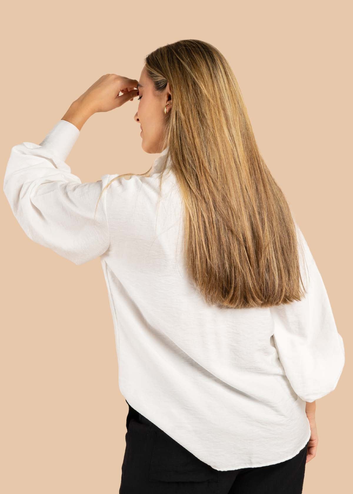 Blusa color blanco con bolsillos 105529