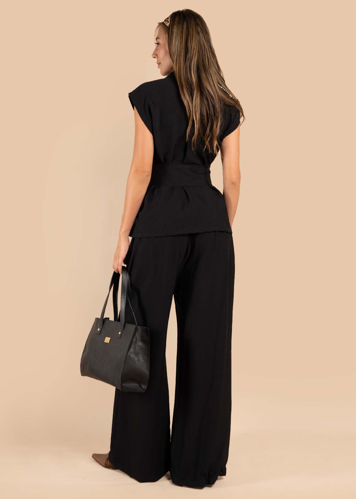 Pantalón color negro con resorte en cintura 105533