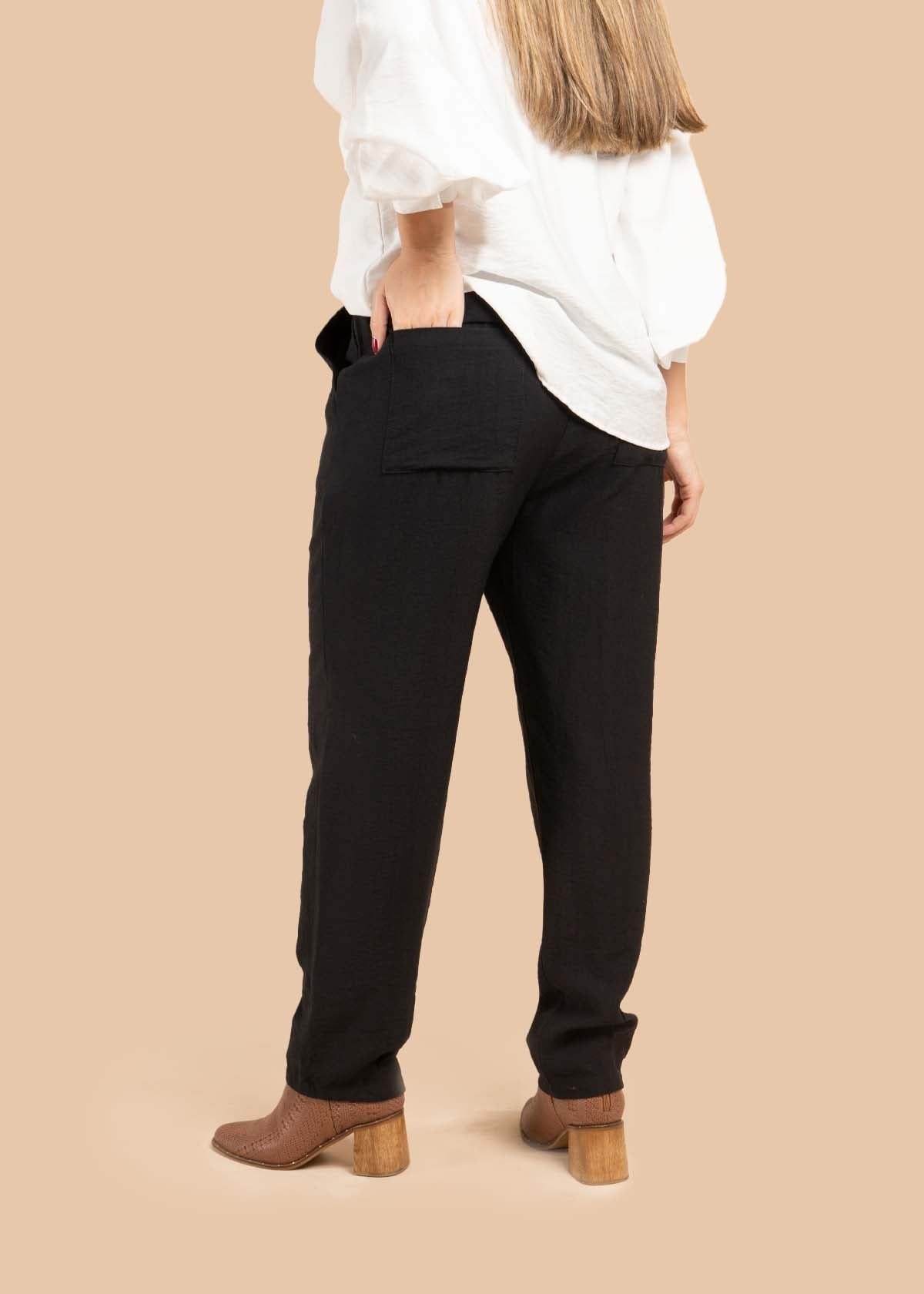 Pantalón color negro con resorte en cintura 105537