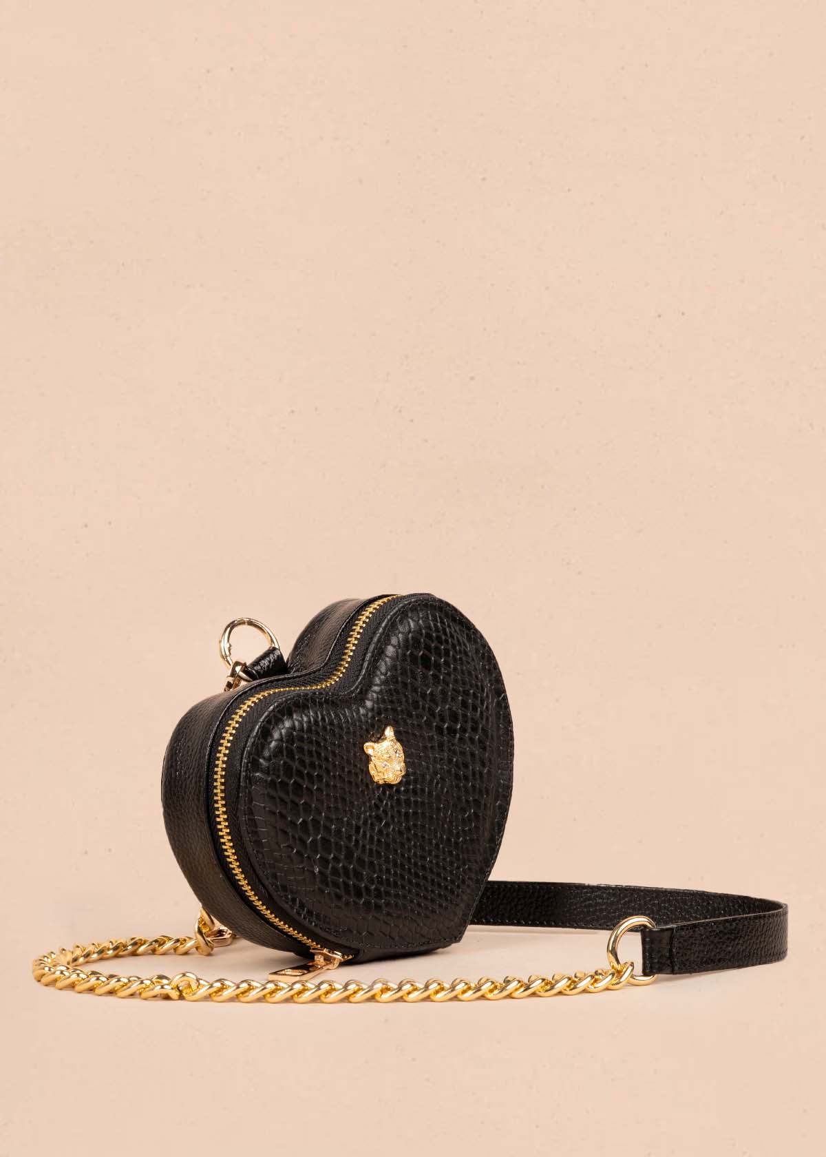 Bolso manos libres en cuero con forma de corazón color negro 105560