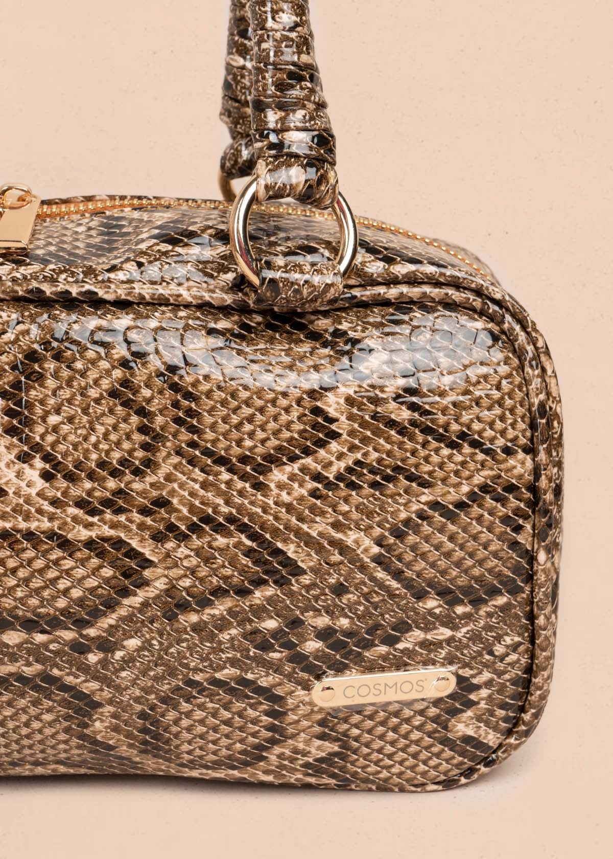 Bolso tipo cartera color camel con estampado animal print 105564