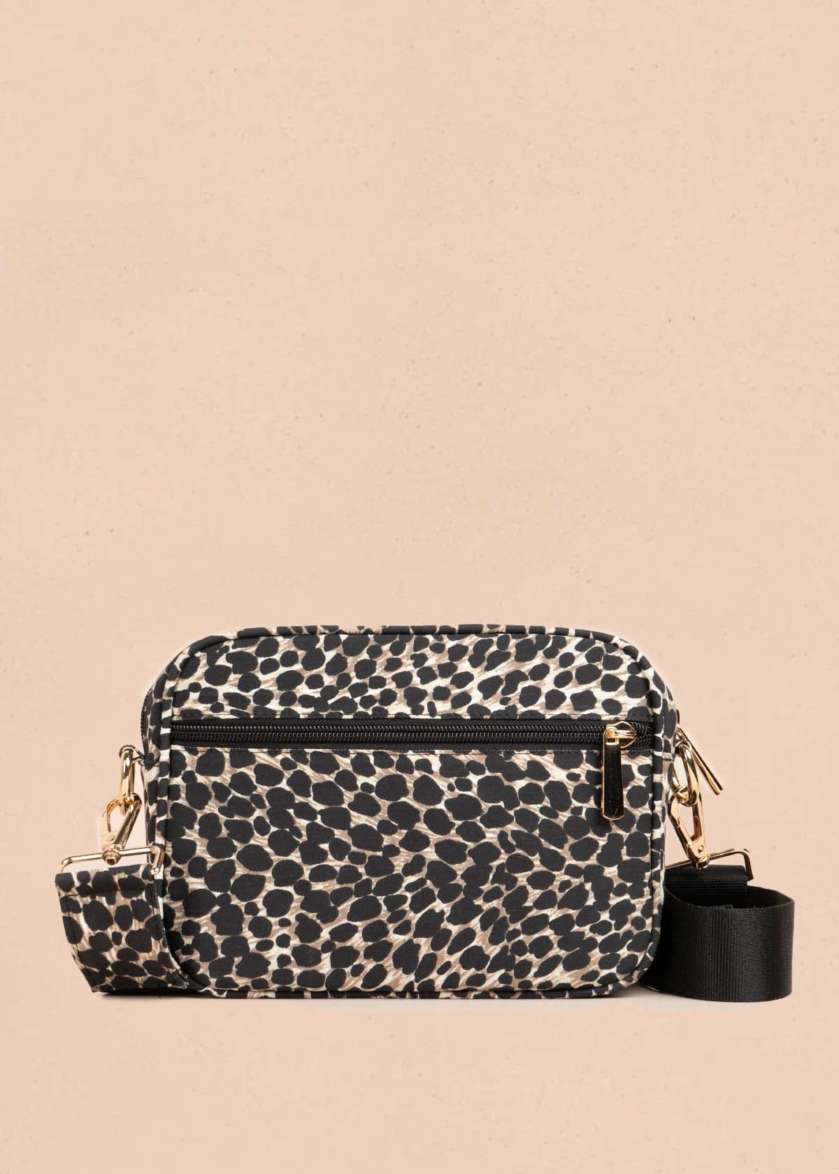Bolso manos libres color animal print 105565