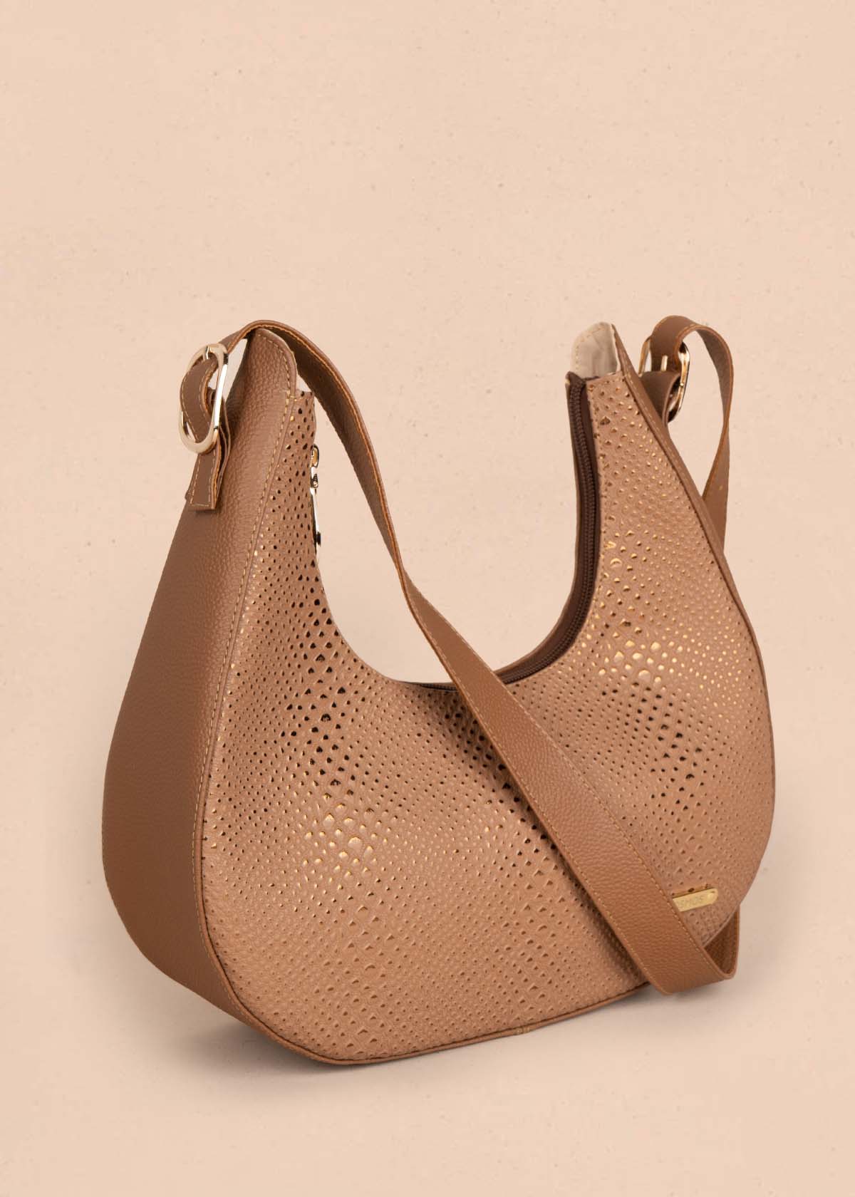 Bolso shopping en cuero color miel con folia 105571