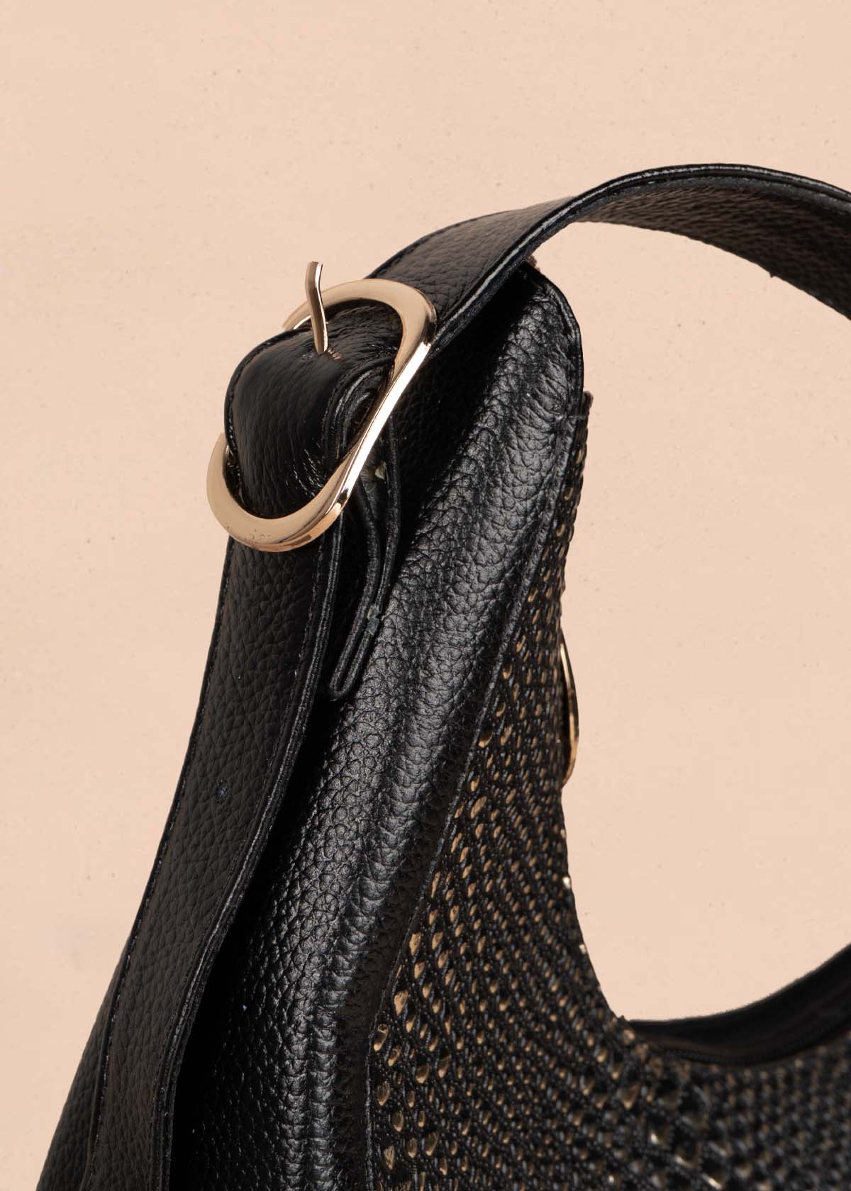 Bolso shopping en cuero color negro con folia 105571