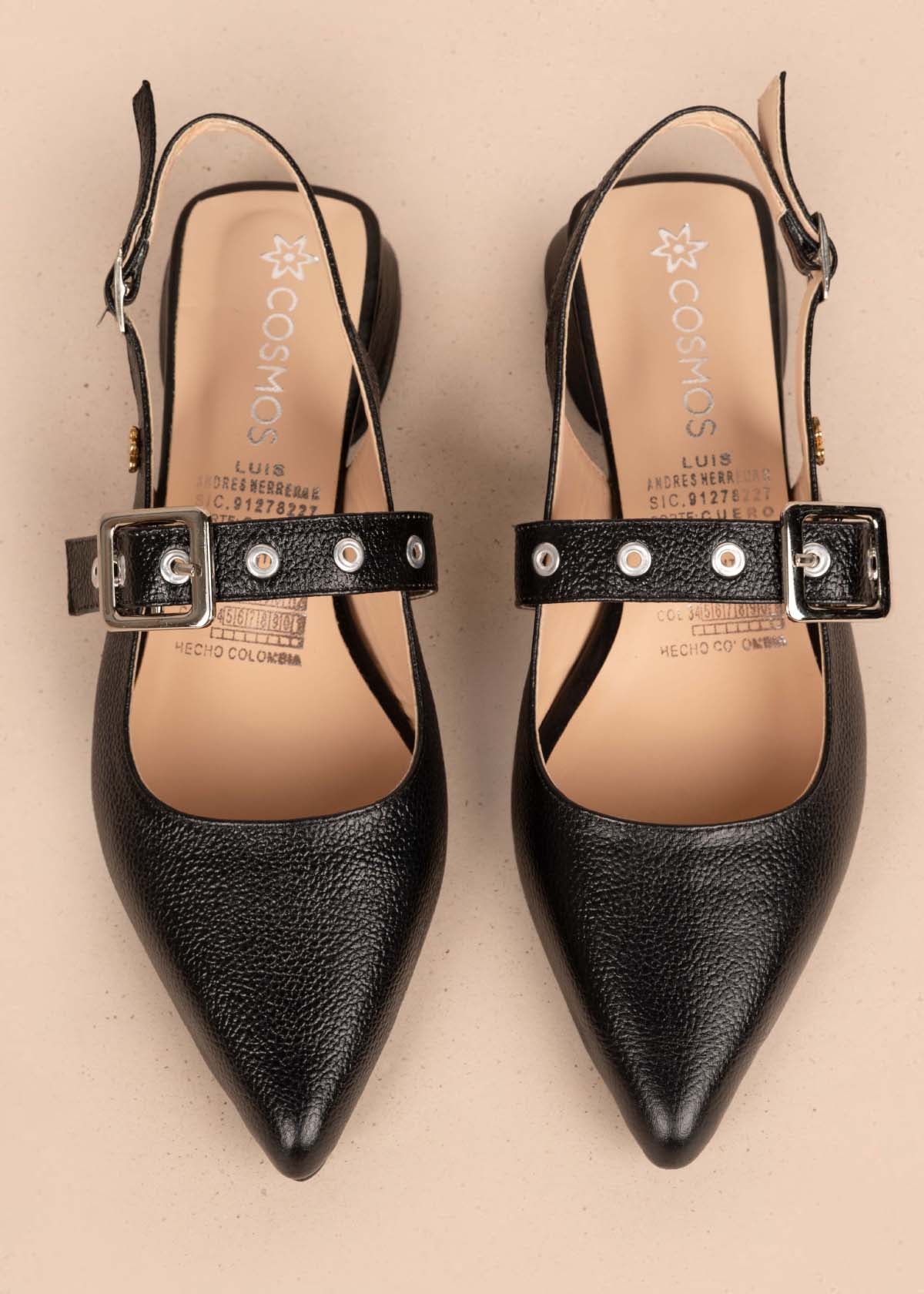 Tacones trabilla en cuero color negro con correa en empeine 105575