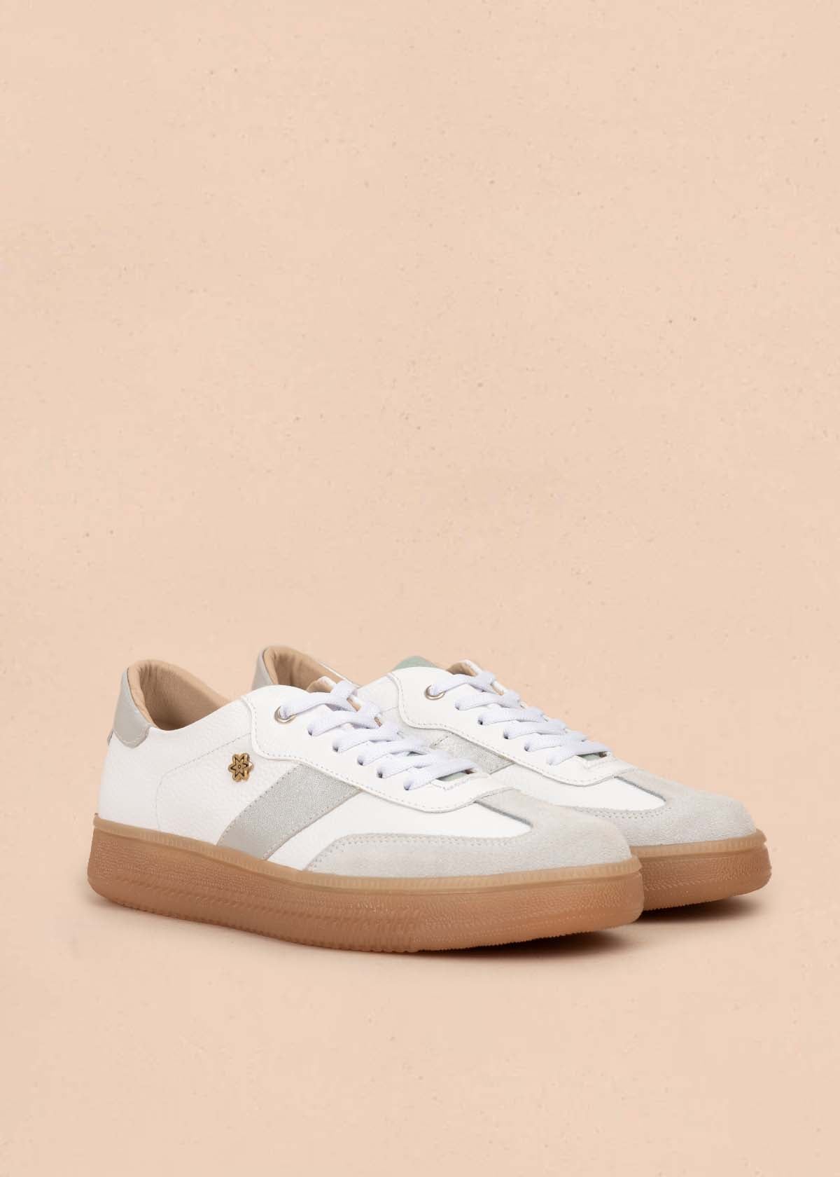 Tenis casuales en cuero color blanco 105593