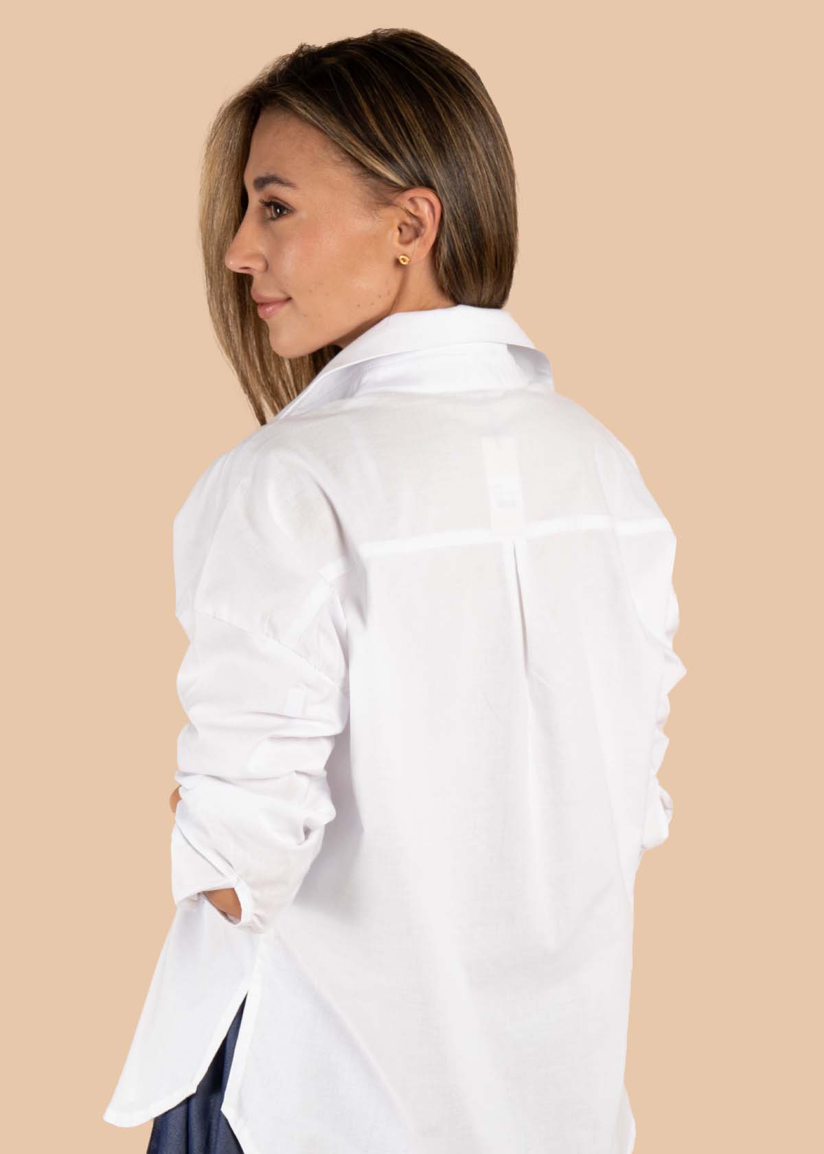 Blusa color blanco con corazón en bolsillo 105612