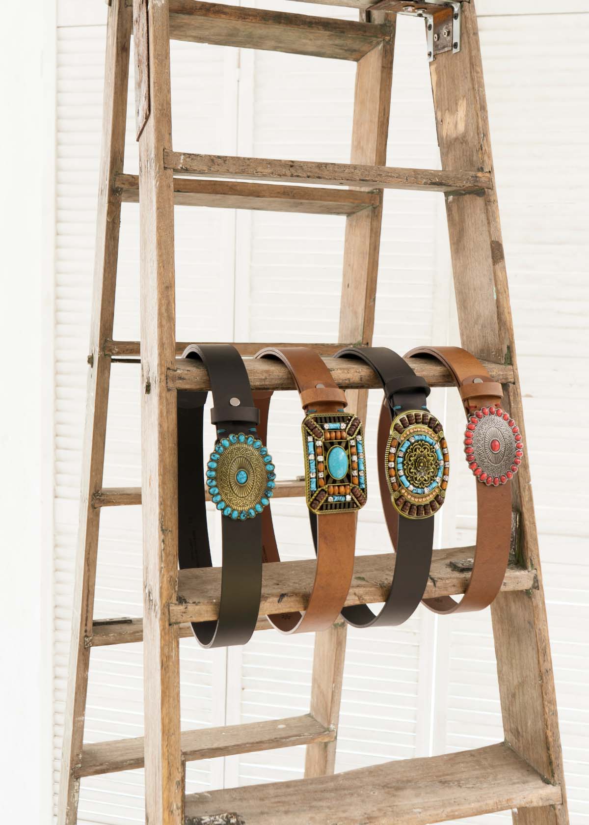 Cinturón en cuero color negro con hebilla texana 105635